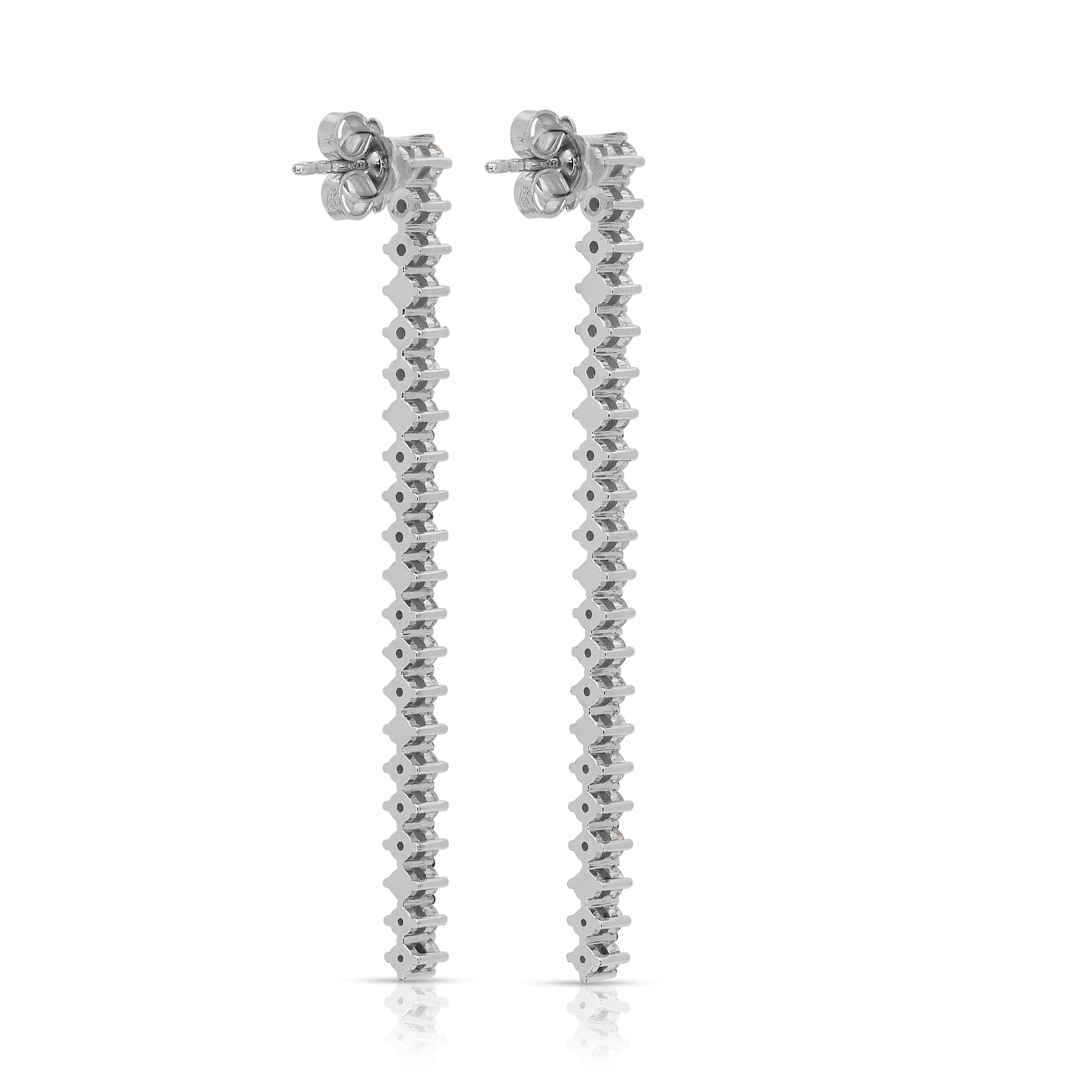 Luminous 2.42ct Diamonds Drop Earrings in 18k White Gold - IGI Certified For Sale 3