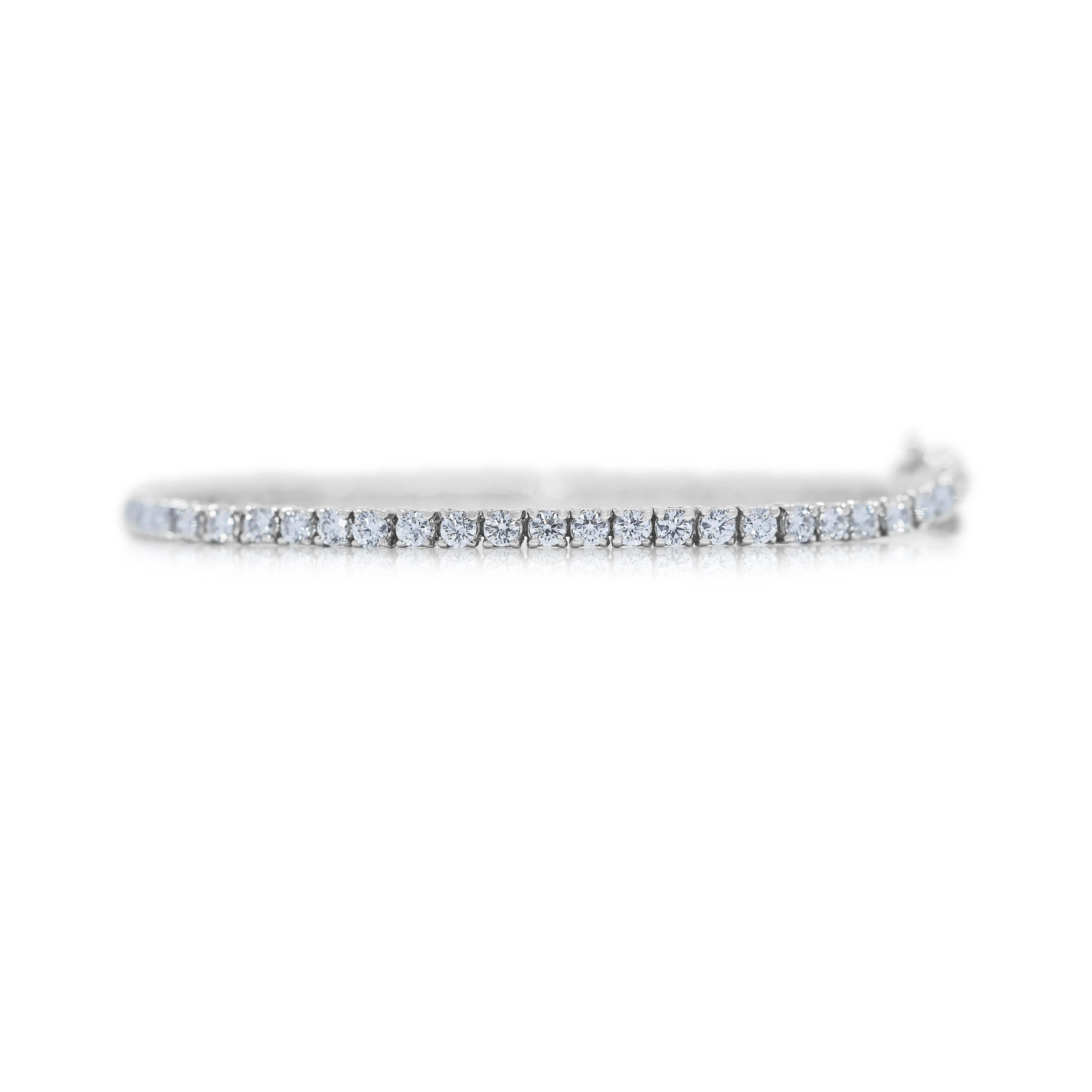 Bracciale tennis con diamanti Luminous da 2,49 carati in oro bianco 18 carati In condizioni ottime in vendita a רמת גן, IL