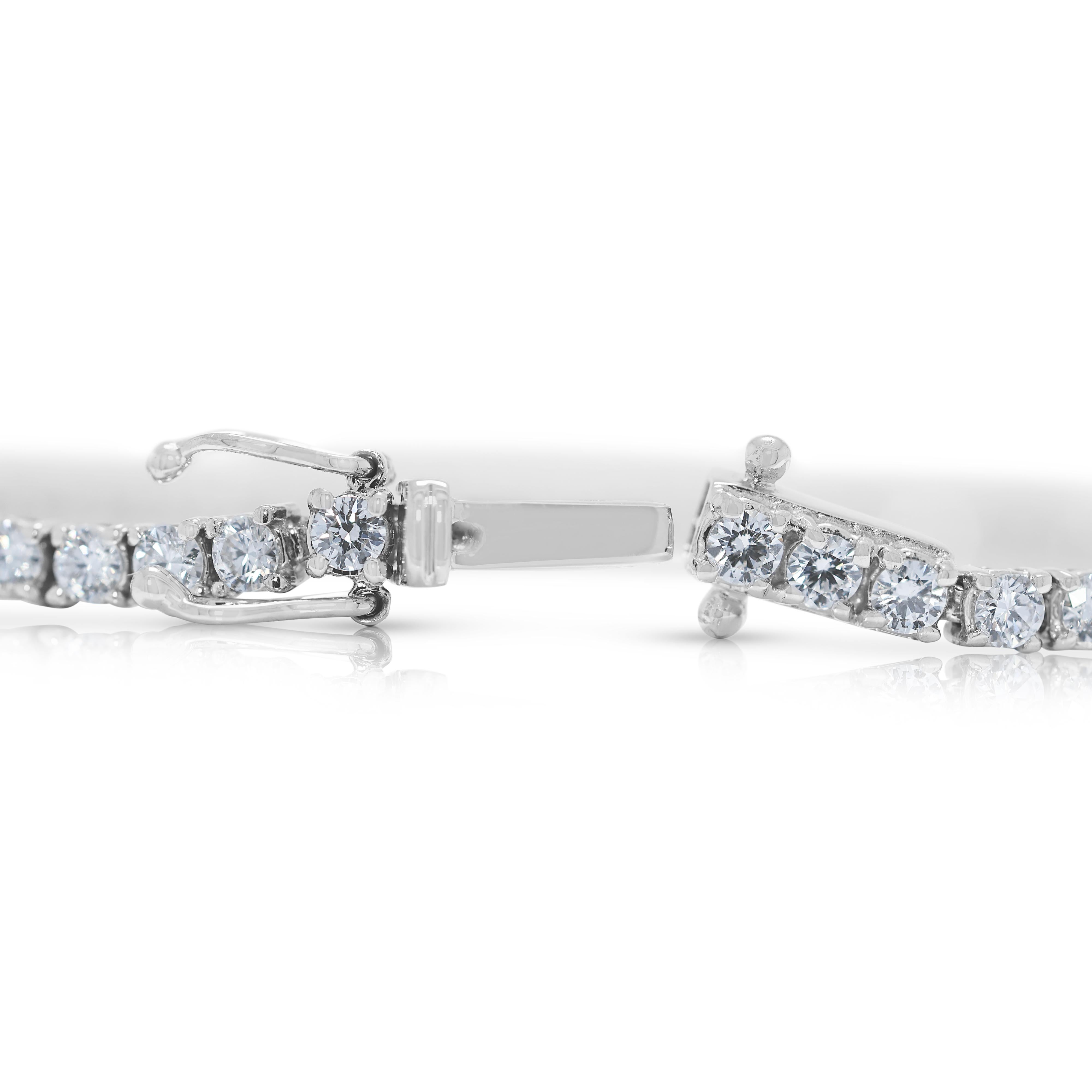 Bracciale tennis con diamanti Luminous da 2,49 carati in oro bianco 18 carati in vendita 1
