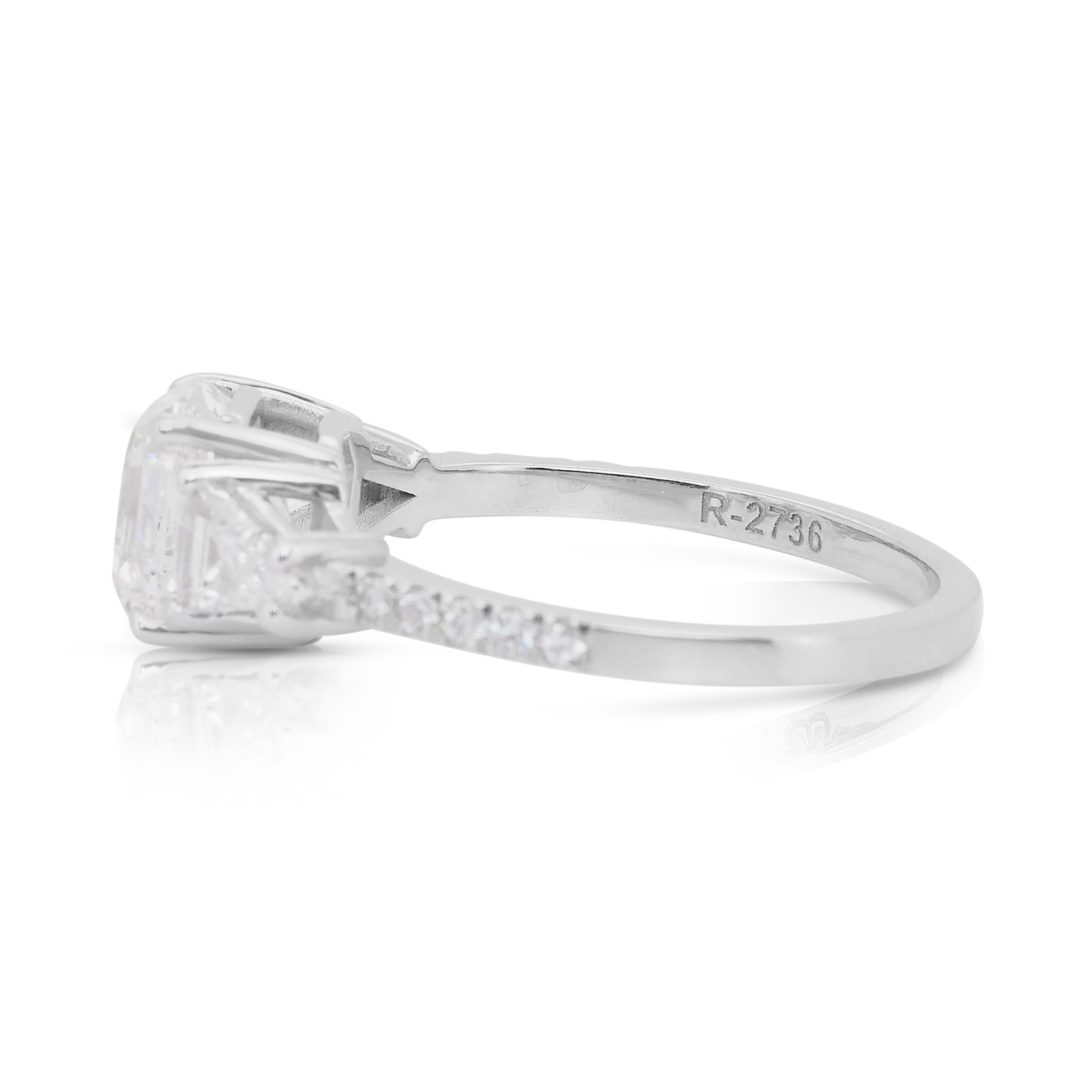 Luminous 2,70ct Diamanten Ring in 18k Weißgold - IGI zertifiziert im Zustand „Neu“ im Angebot in רמת גן, IL