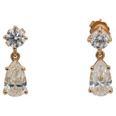 Luminous 2.87ct Diamonds Drop Earrings in 18k Yellow Gold - IGI Certified