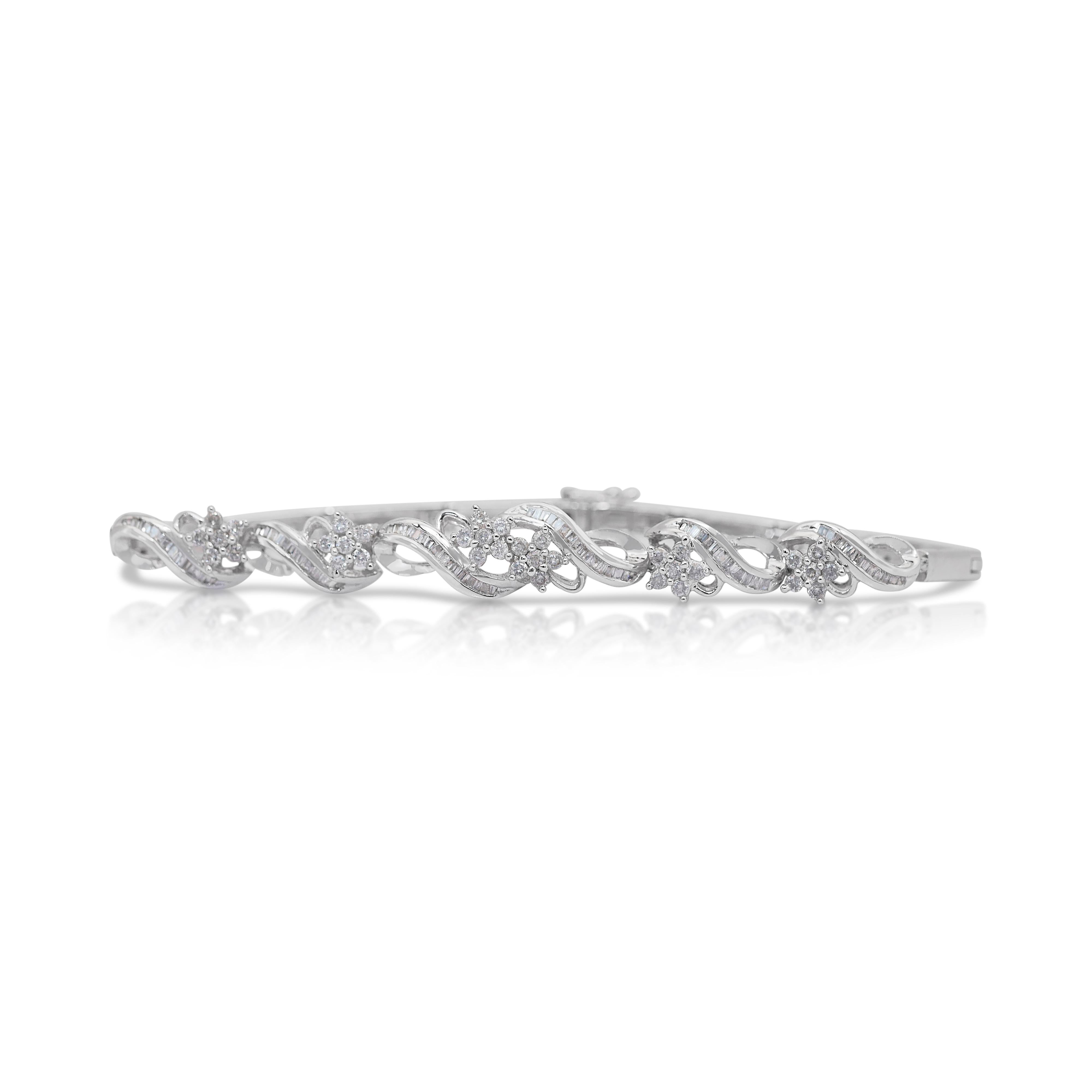Taille ronde Bracelet lumineux en or blanc 18 carats avec diamants naturels de 3,19 carats, certifié IGI en vente