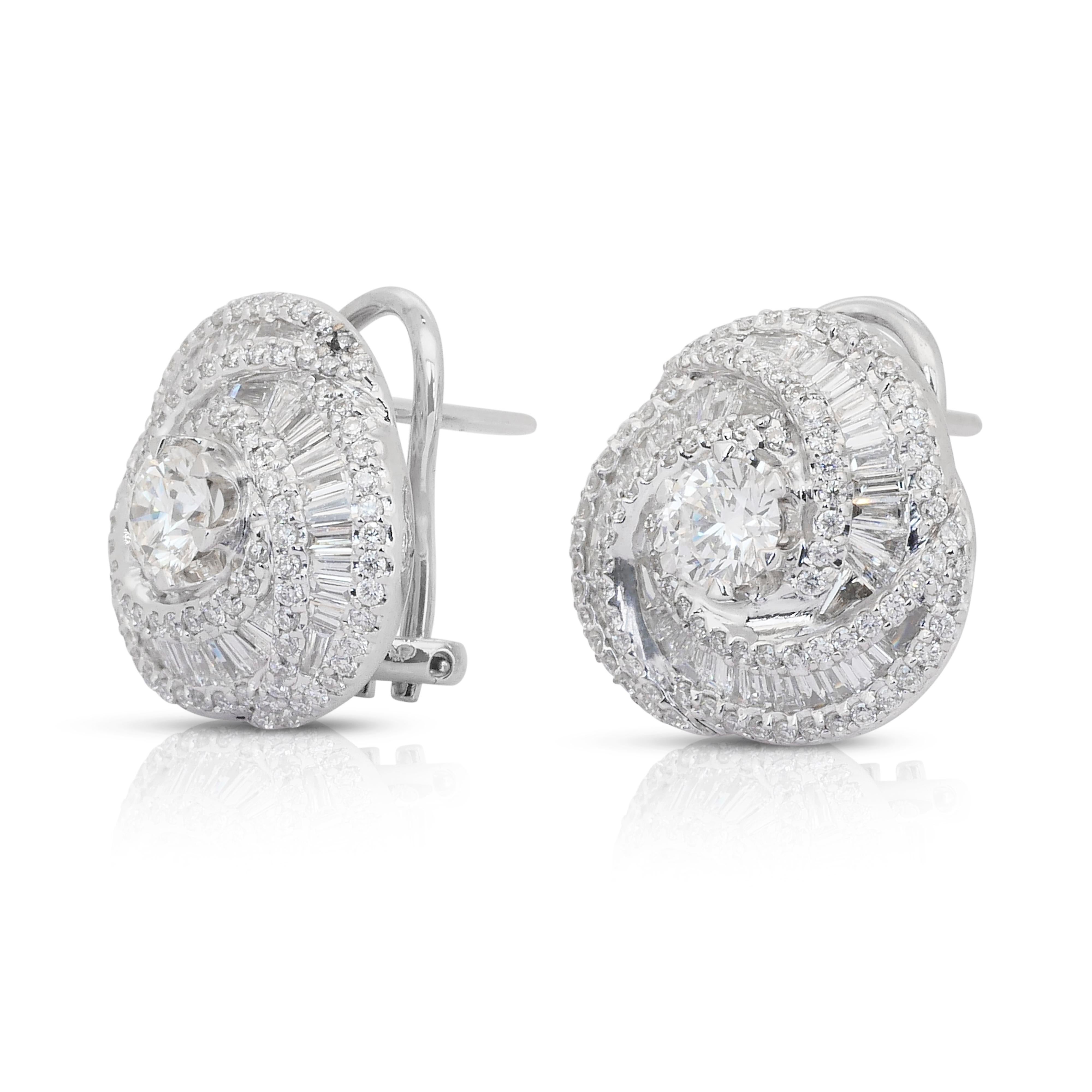 Boucles d'oreilles Luminous 3.67ct Diamonds in 18k White Gold - IGI Certified Neuf - En vente à רמת גן, IL
