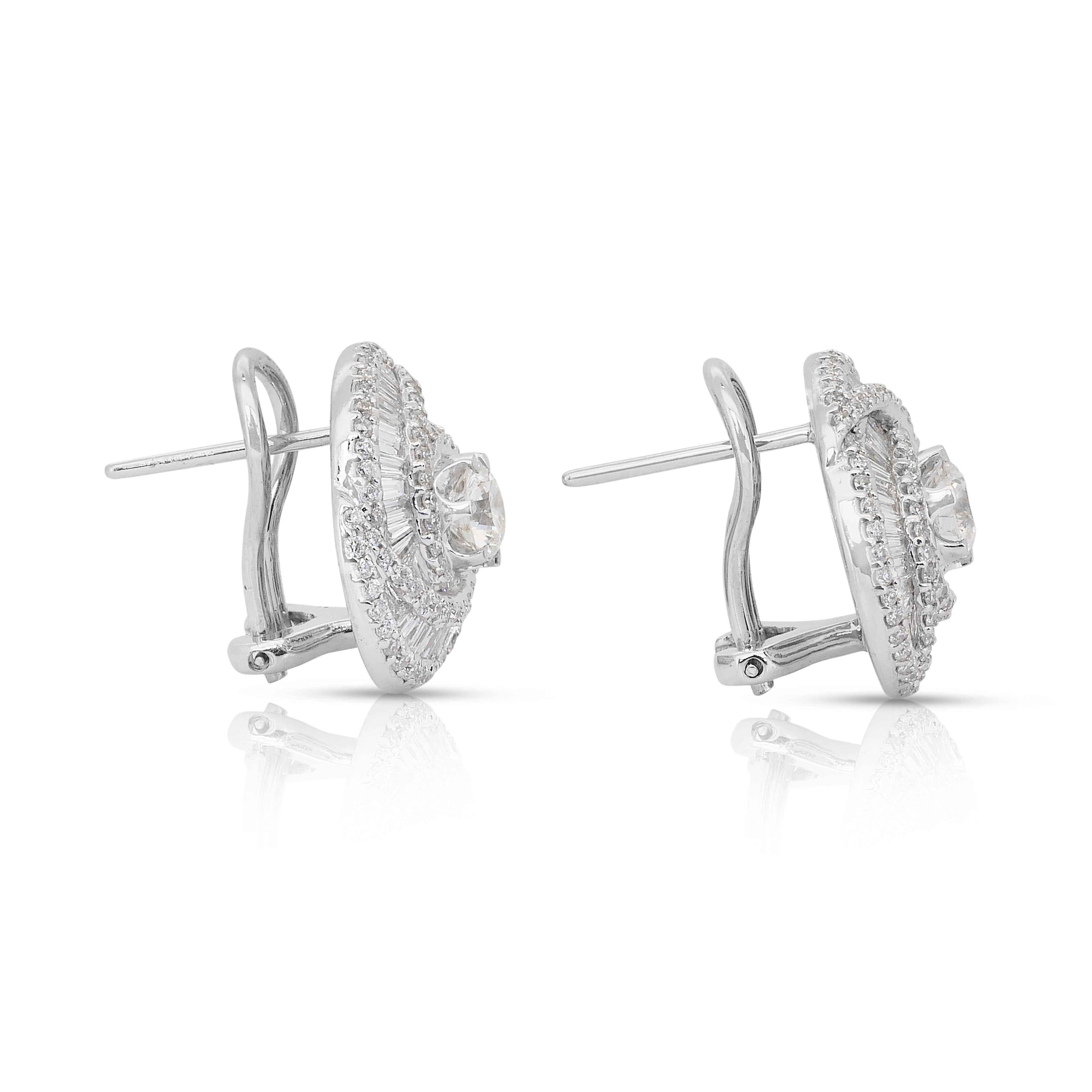 Boucles d'oreilles Luminous 3.67ct Diamonds in 18k White Gold - IGI Certified en vente 1