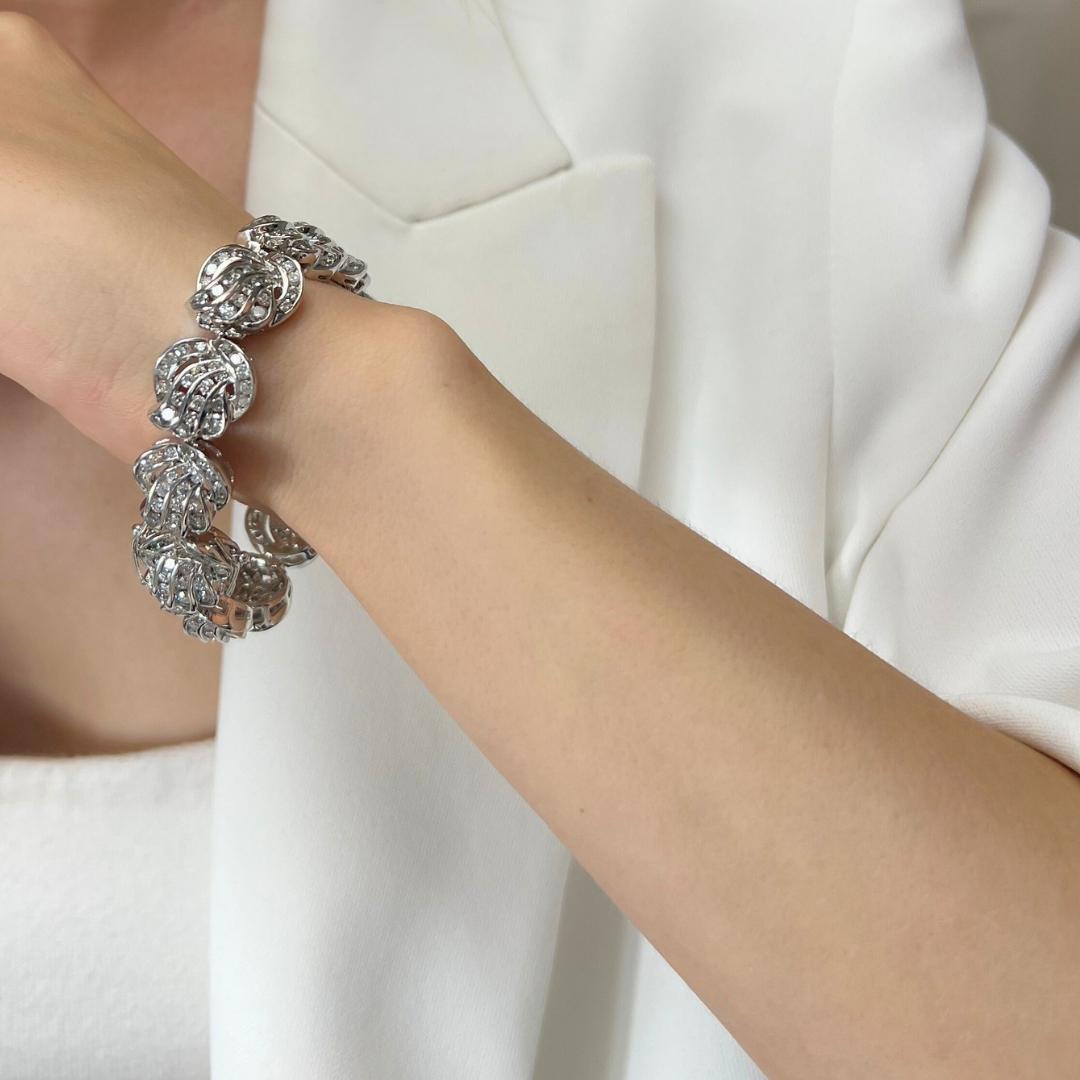 Luminous 7.60ct Diamonds Bracelet in 14k White Gold - IGI Certified For Sale 5