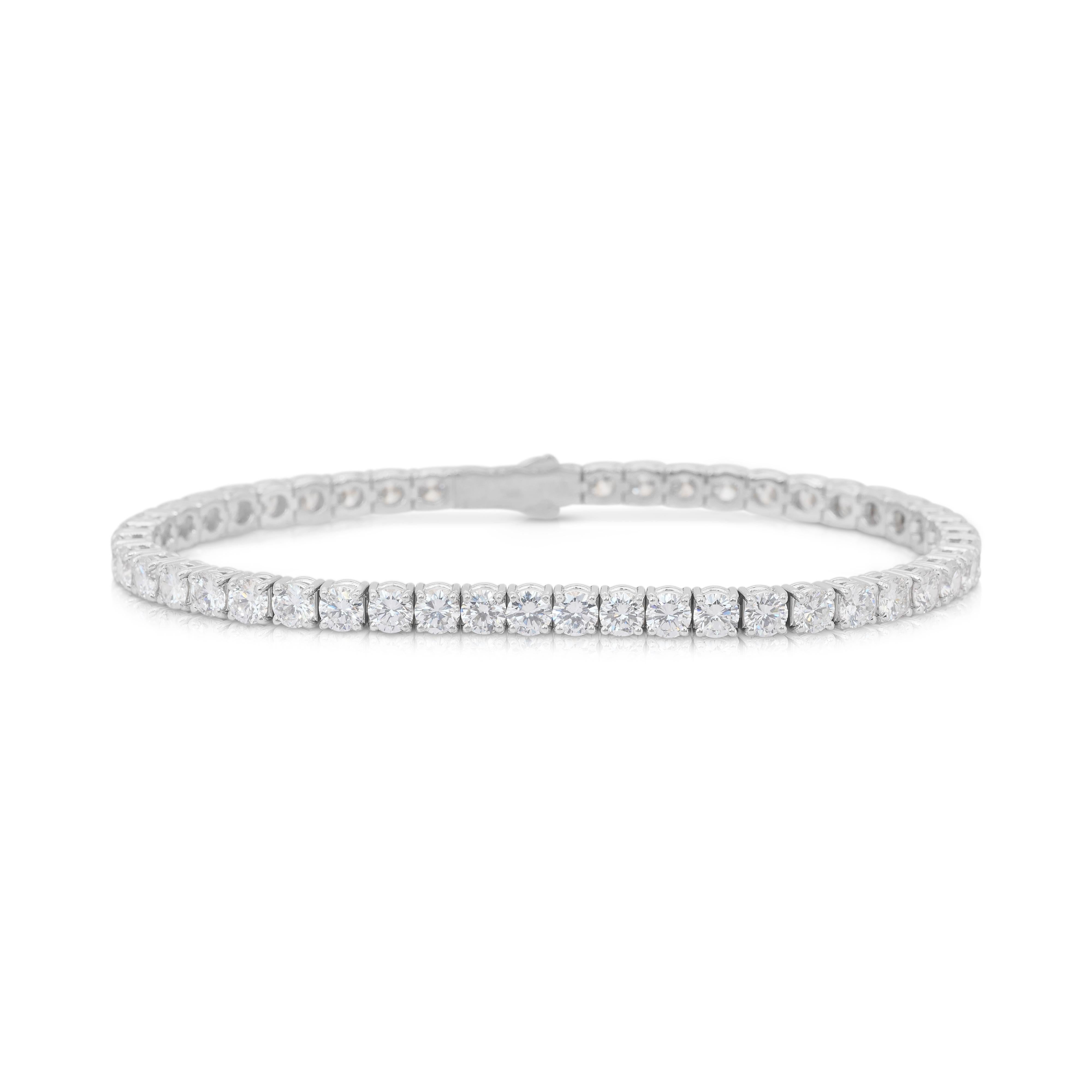 Luminous 9.18ct Diamonds Tennis Bracelet in 18k White Gold - IGI Certified Corte redondo en venta