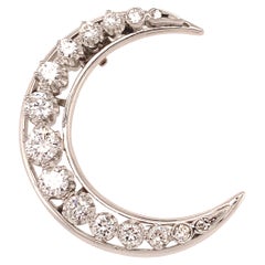 Broche Media Luna de Diamantes