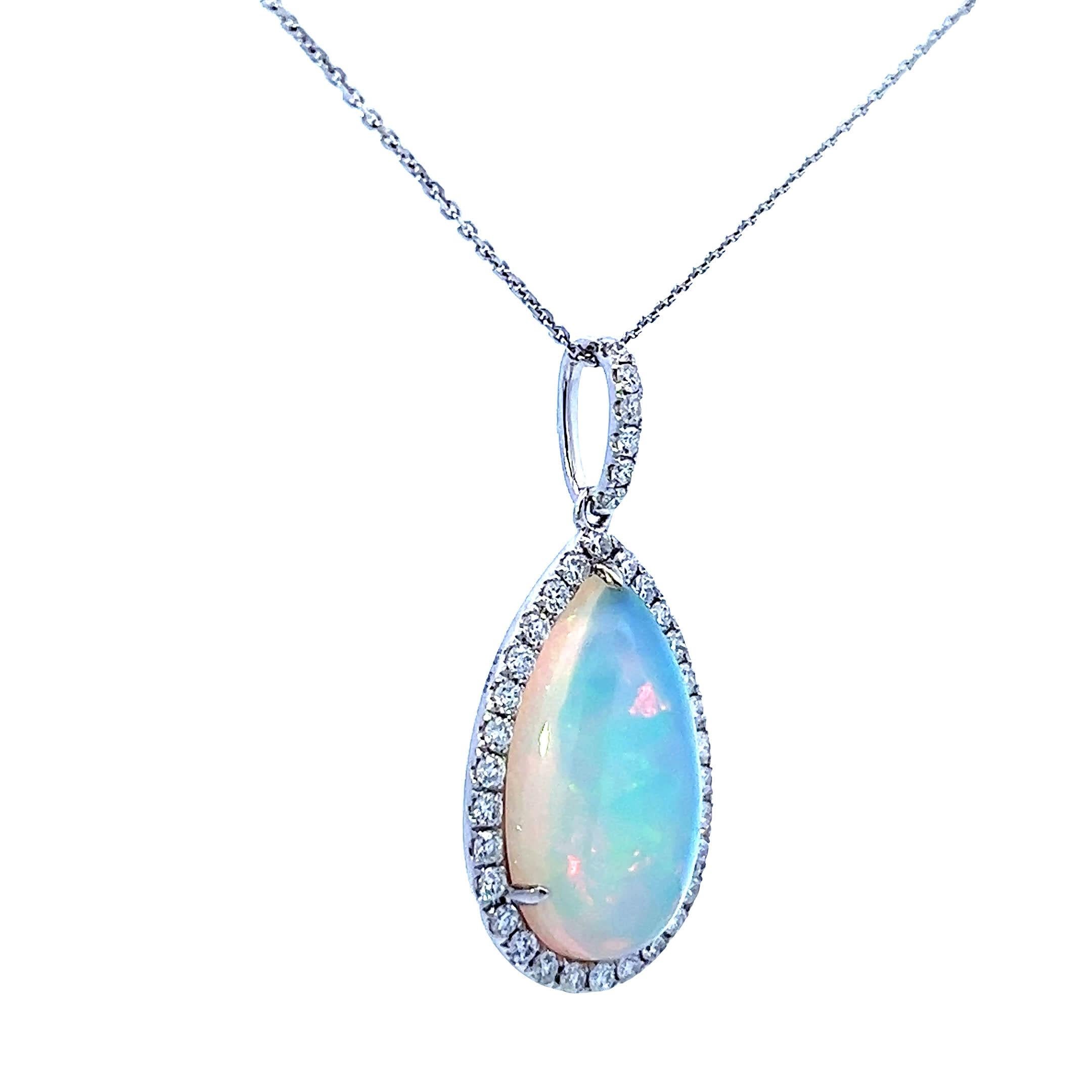Pendentif à l'élégance lumineuse Neuf - En vente à Great Neck Plaza, NY