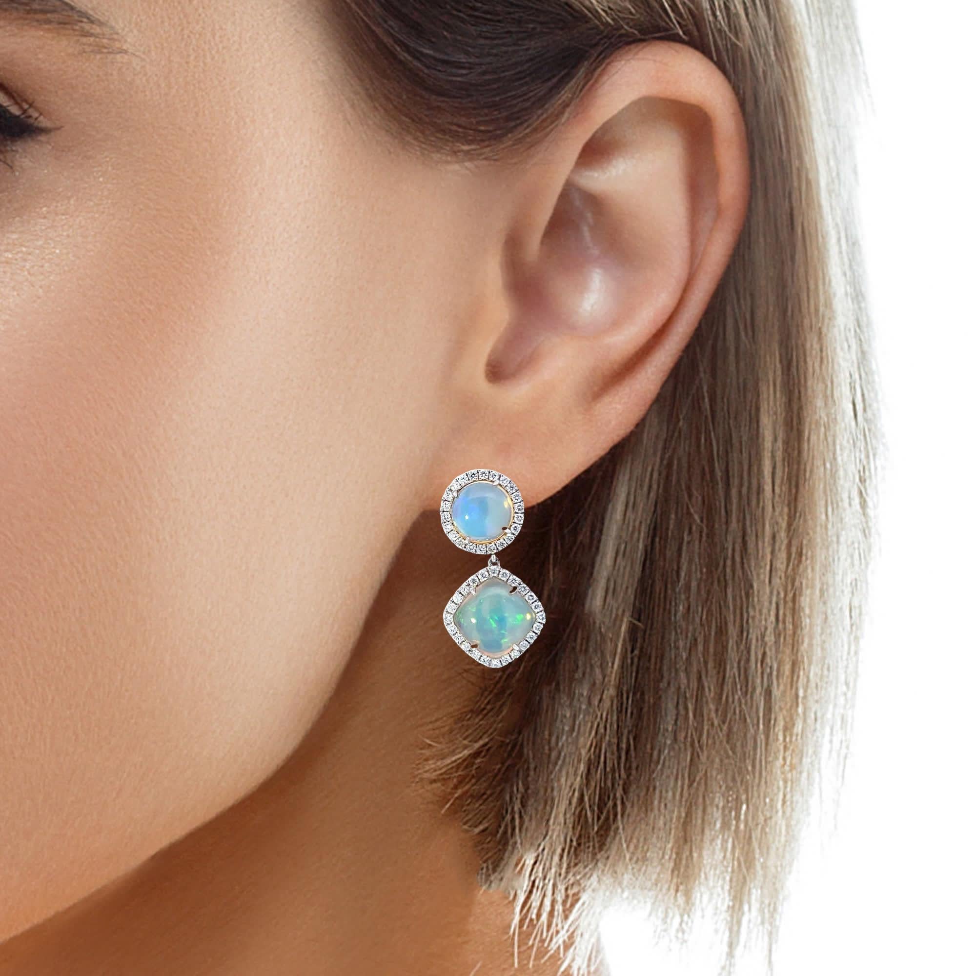 Ti presentiamo i nostri squisiti Orecchini di Oplite e Diamanti, una vera incarnazione di eleganza e raffinatezza. Realizzati con la massima attenzione ai dettagli, questi orecchini eleveranno senza dubbio qualsiasi ensemble e cattureranno senza
