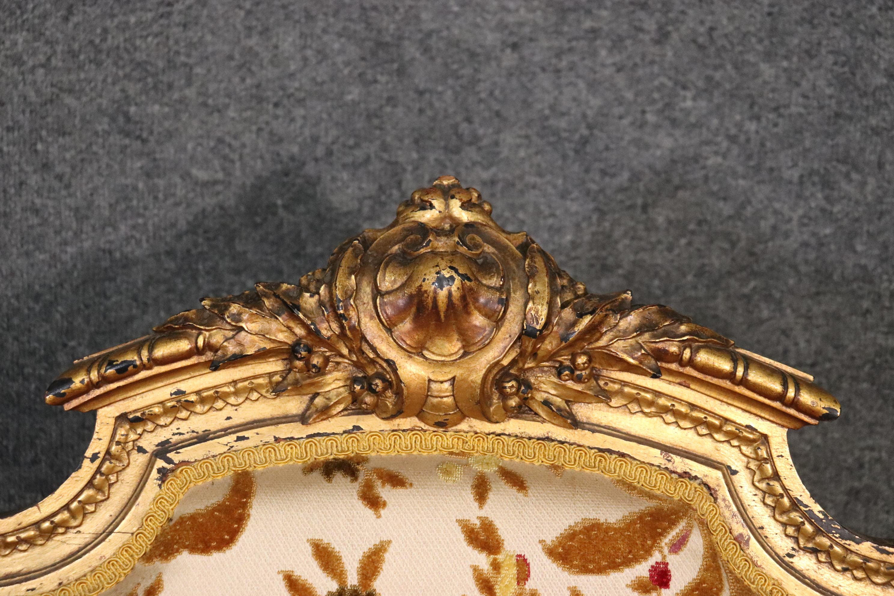 Fauteuil lumineux doré de style royal Louis XVI en vente 5