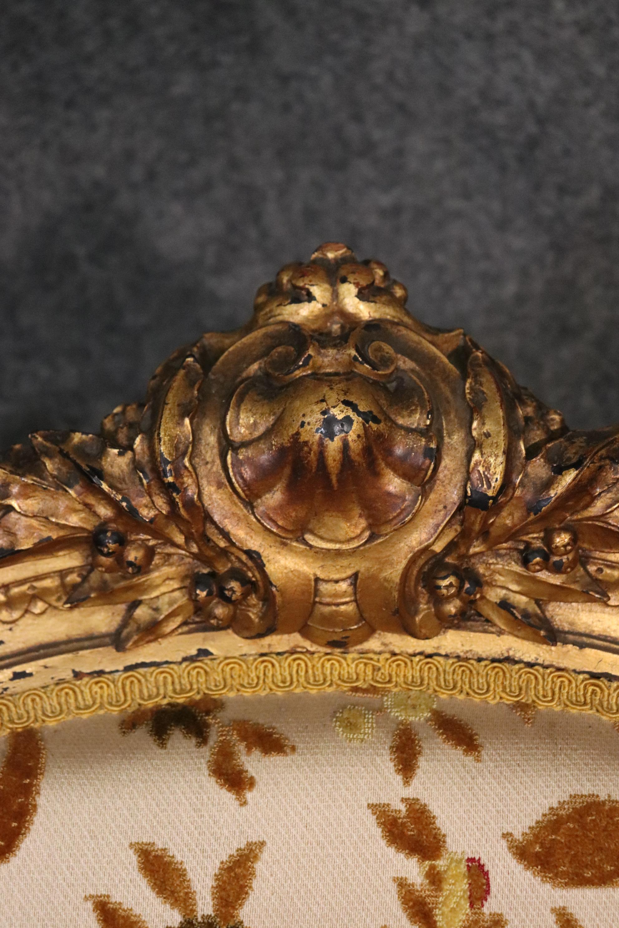 Fauteuil lumineux doré de style royal Louis XVI en vente 6
