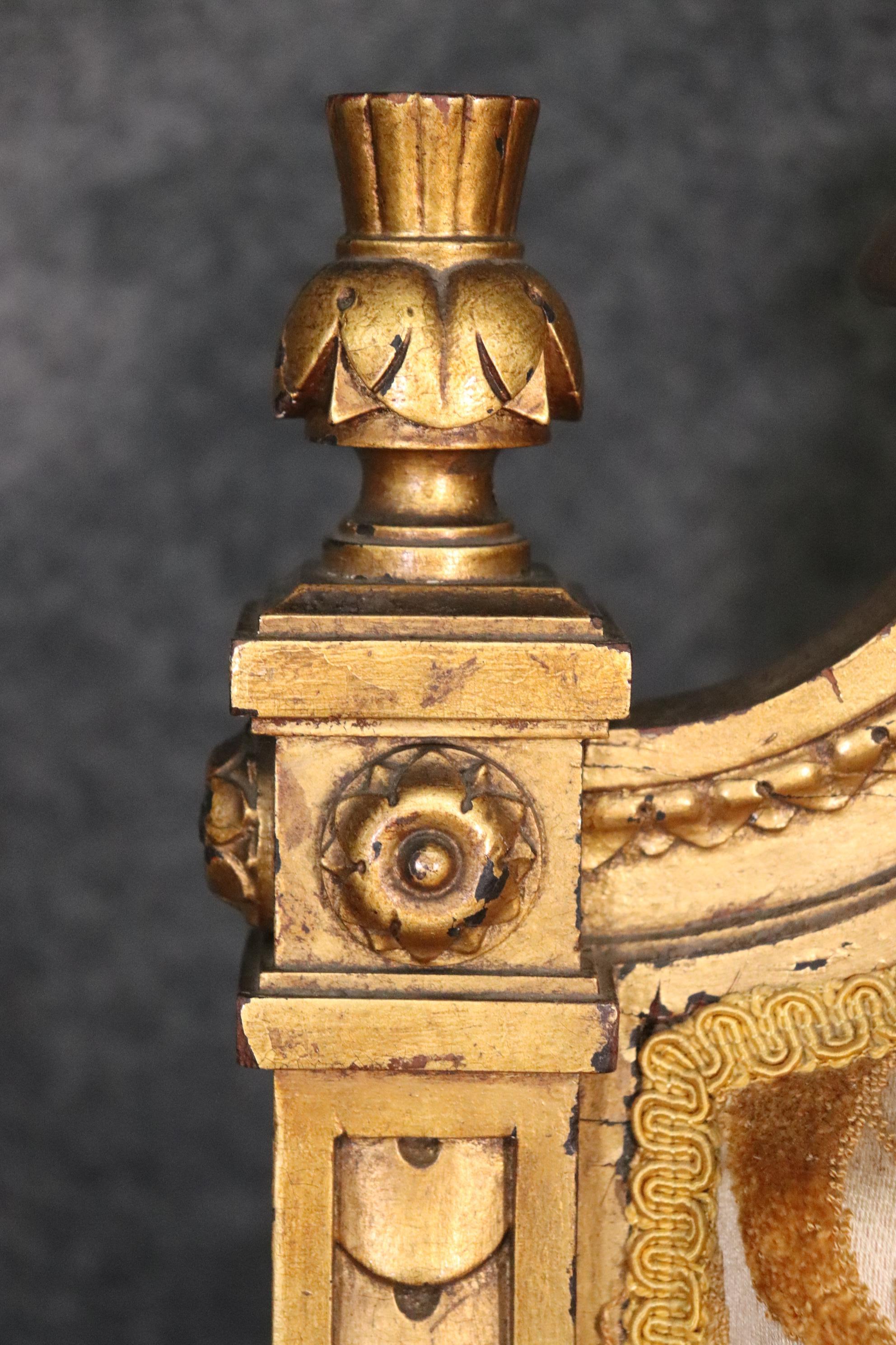 Fauteuil lumineux doré de style royal Louis XVI en vente 7