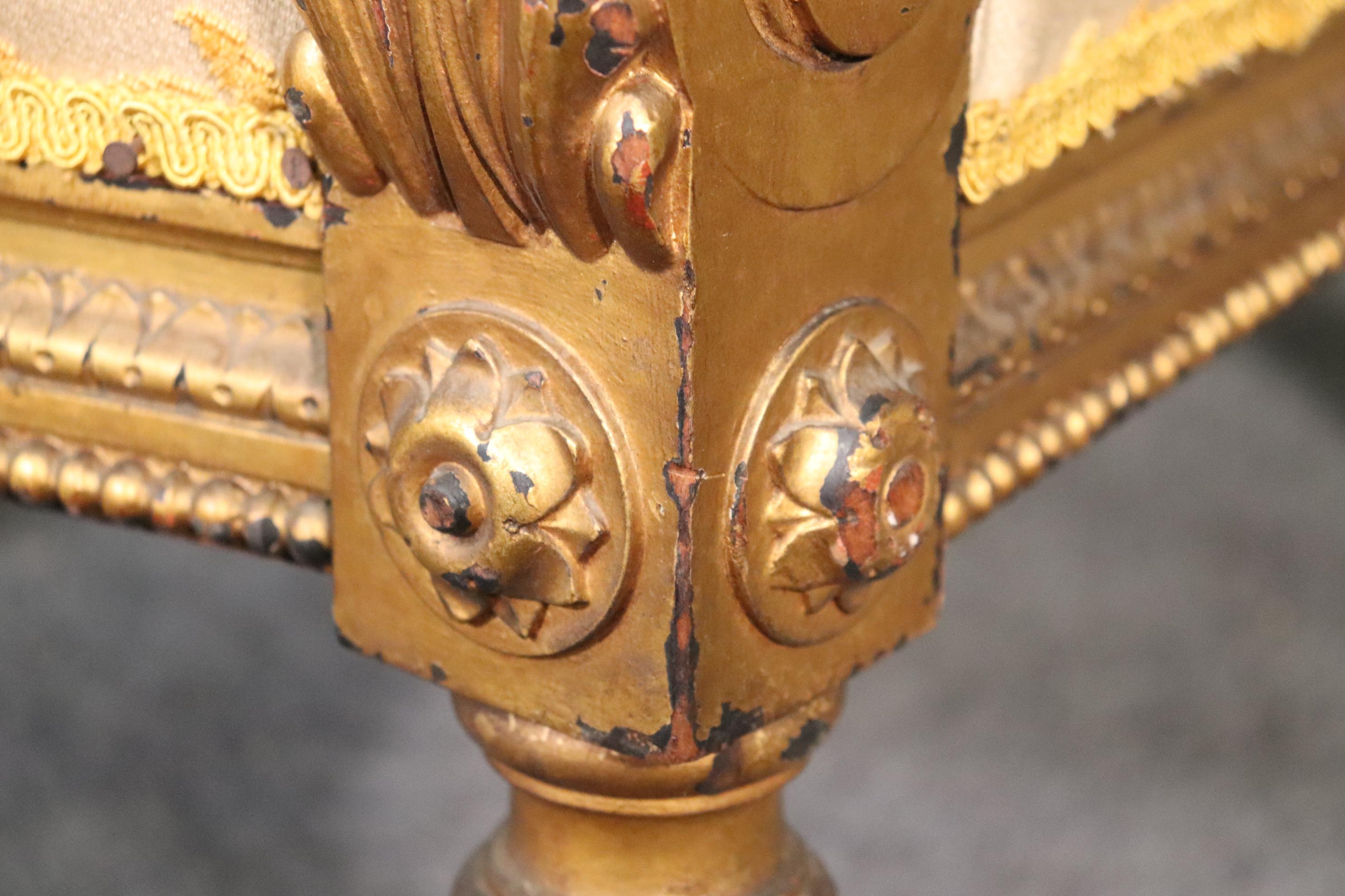 Fauteuil lumineux doré de style royal Louis XVI en vente 11