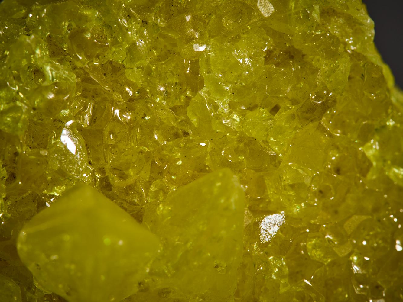 Zolfo giallo luminoso in vendita 12