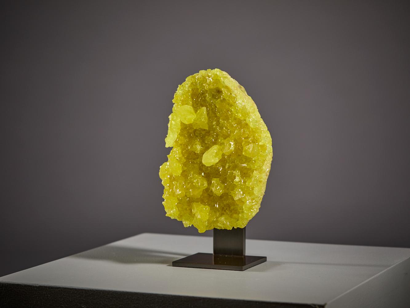 Zolfo giallo luminoso in vendita 1