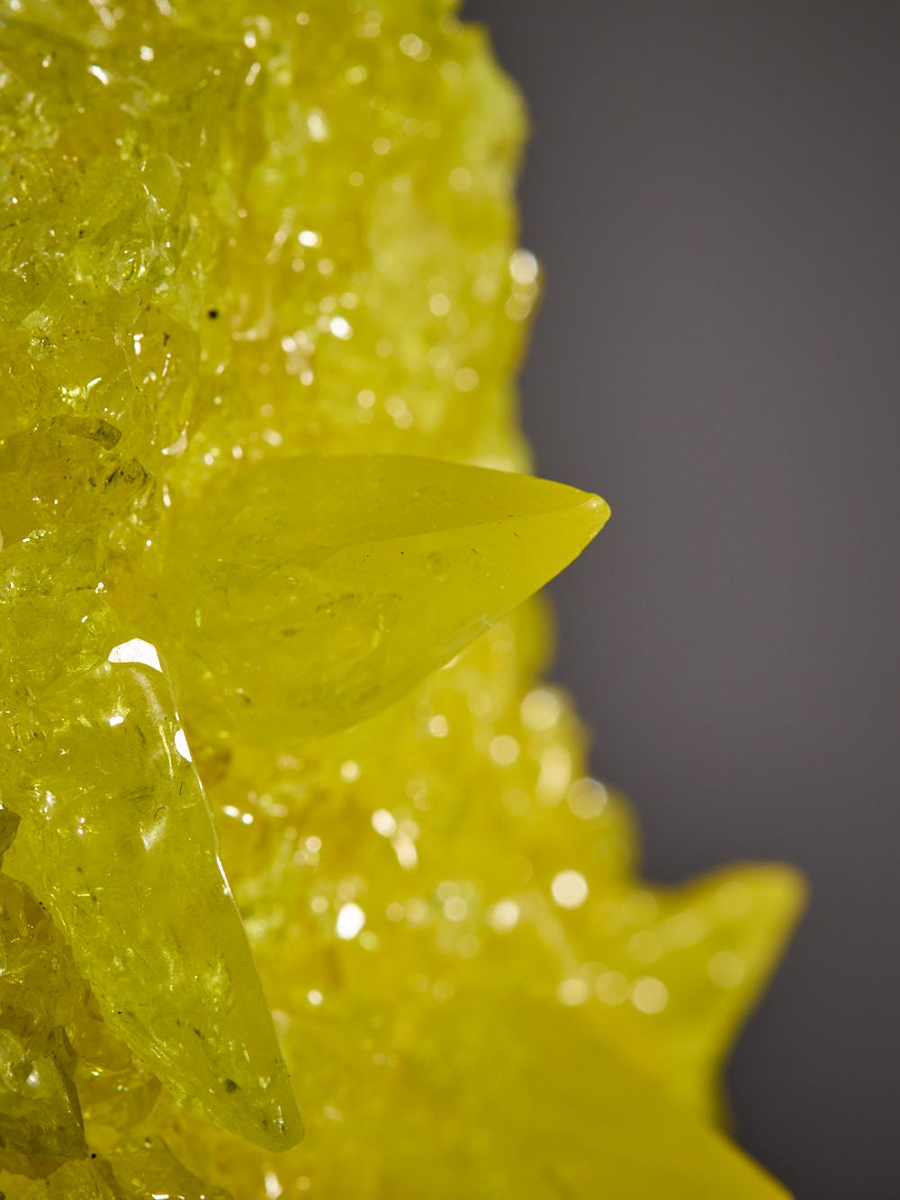 Zolfo giallo luminoso in vendita 2