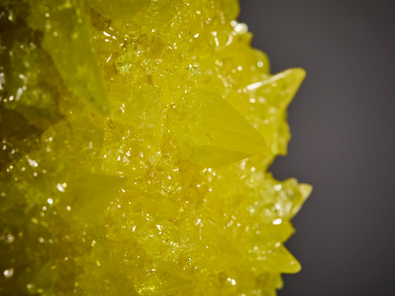 Zolfo giallo luminoso in vendita 3