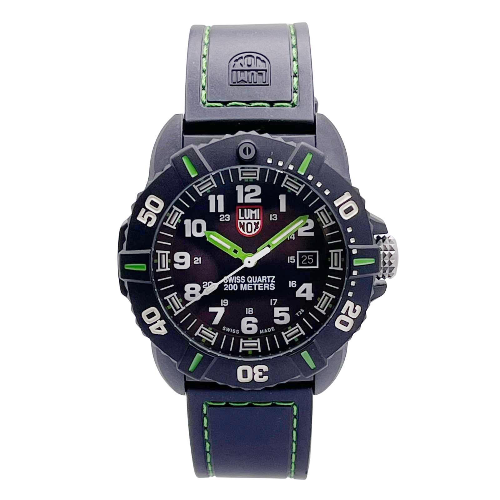 Display Model Luminox Coronado Men's Watch XS.3037. This Timepiece is powered by Quartz (battery) movement with features: Carbon Case and Black Rubber Strap. Unidirectional Rotating Black Carbon Bezel. Black Dial with Luminous Green Hands and white