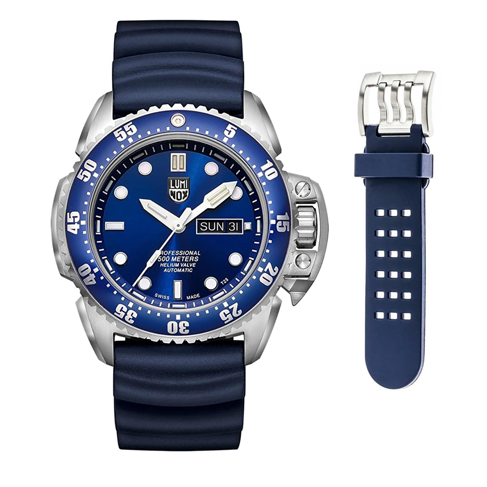 Unworn Luminox Deep Dive Scott Cassell Men's Watch XS.1523. This Timepiece is Powered by Mechanical (Automatic) Movement and Features: Stainless Steel Case and Blue Rubber Straps (Extra strap also included). Unidirectional Rotating Stainless Steel
