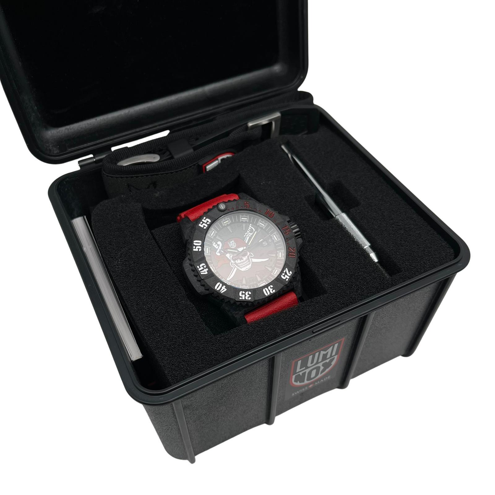 luminox jolly roger watch