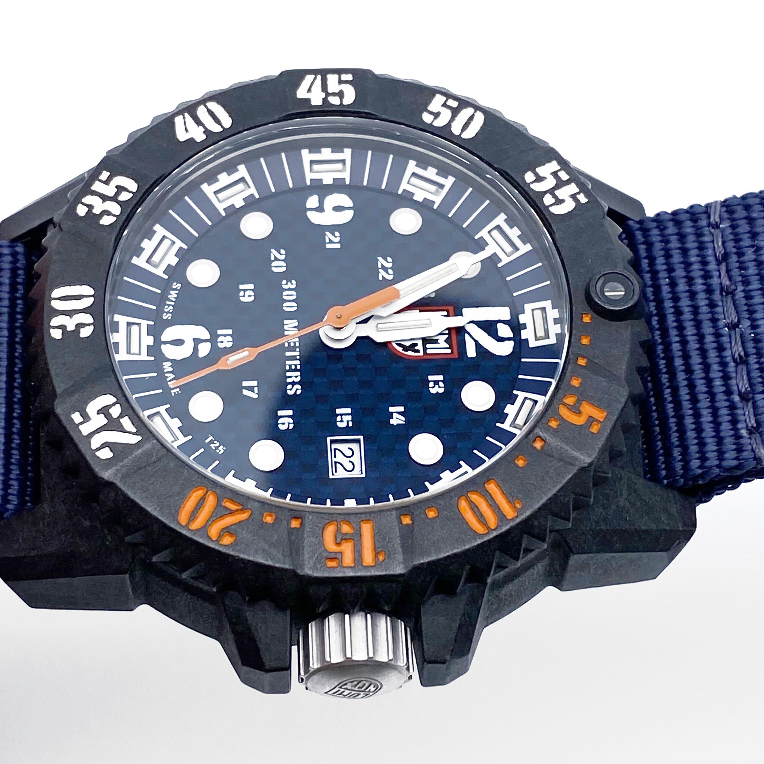luminox carbon seal