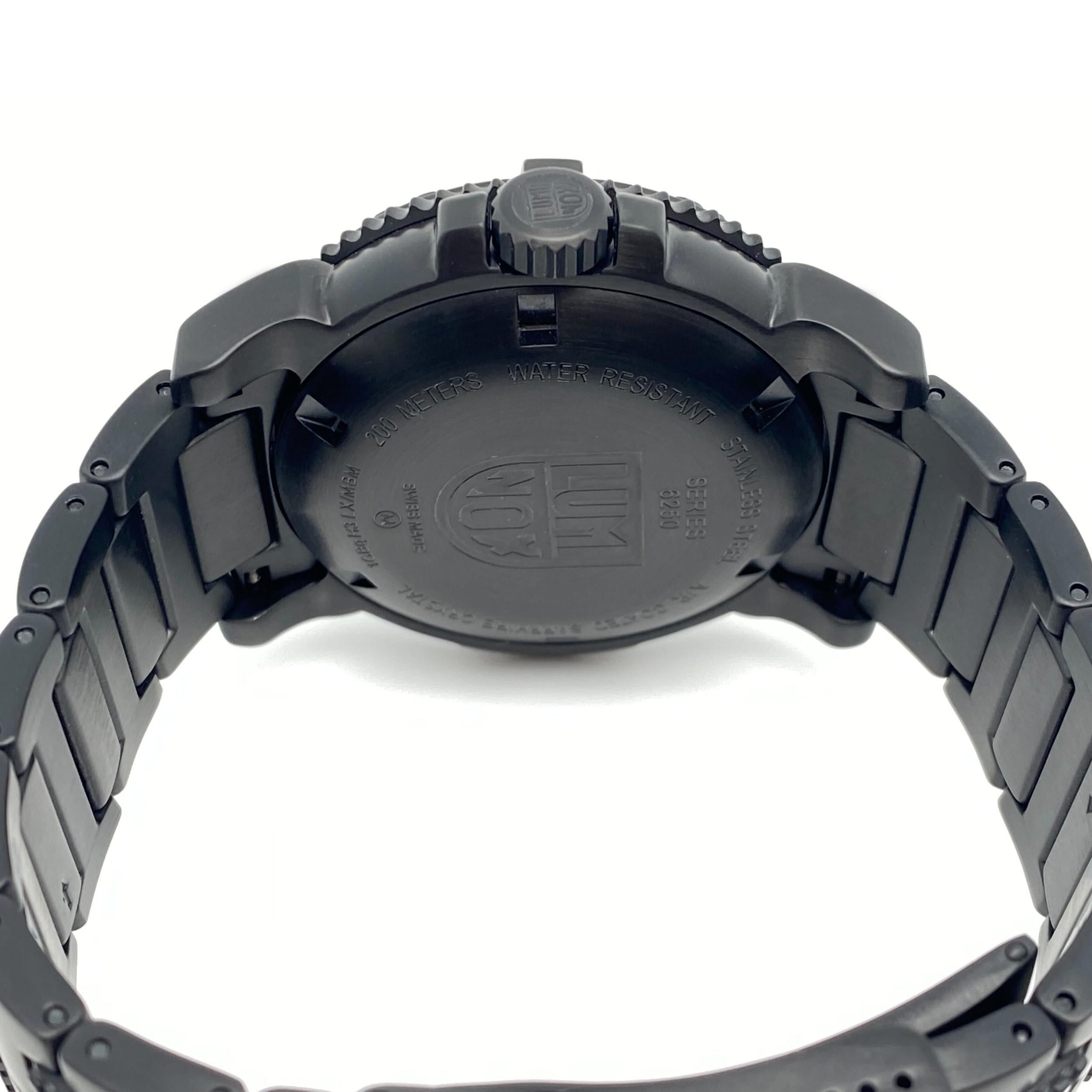 Luminox Montre moderne à quartz « Mariner » en acier noir avec cadran pour hommes XS.6252.BO en vente 1