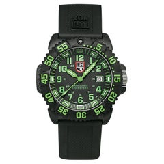 Luminox Marinefarbene Quarz-Herrenuhr XS.3067 mit schwarzem Zifferblatt und Farbzeichen aus Carbon
