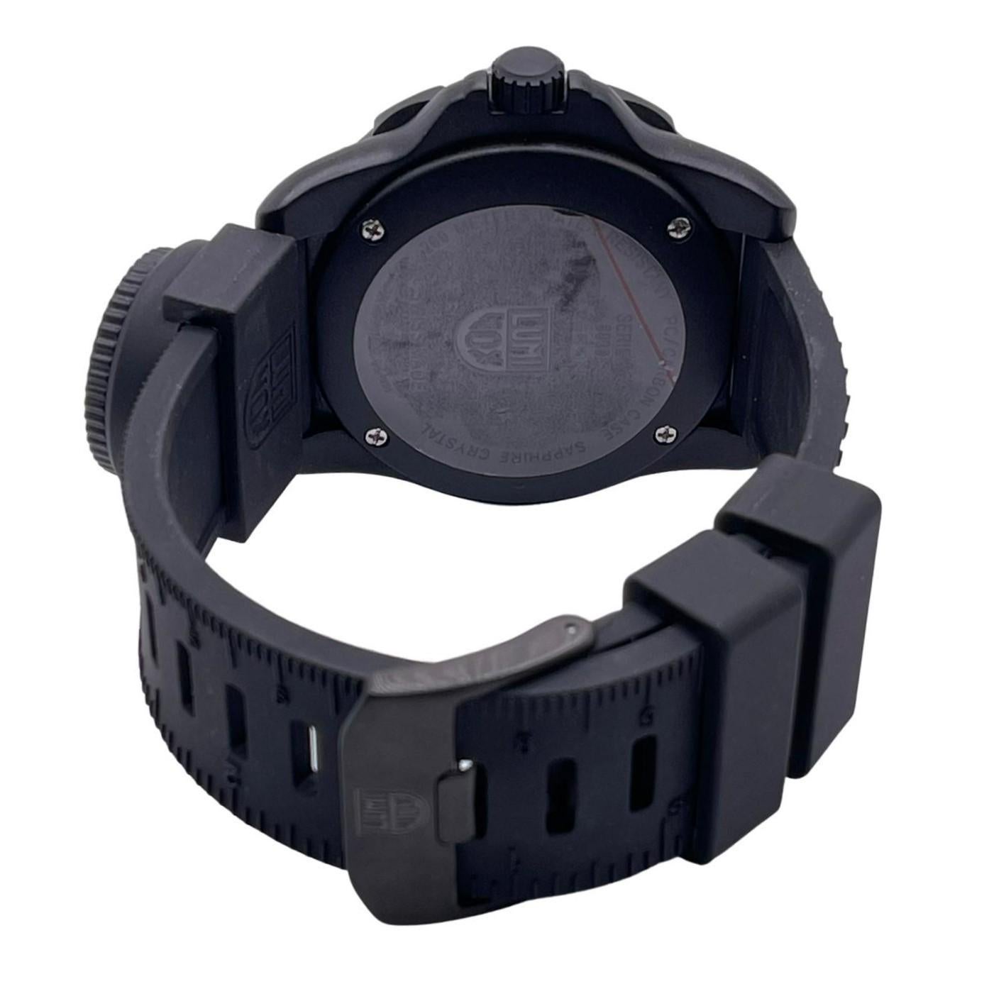 Luminox Recon NAV SPC GMT Compass Carbon Black Dial Mens Quartz Watch XL.8832.MI In Excellent Condition In New York, NY