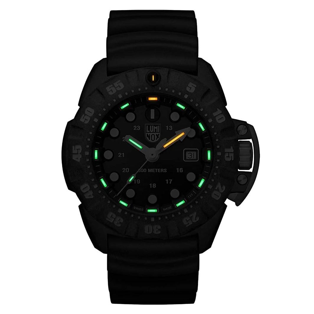 Luminox Scott Cassell Deep Dive Carbon Black Dial Quartz Mens Watch XS.1551 In New Condition In New York, NY