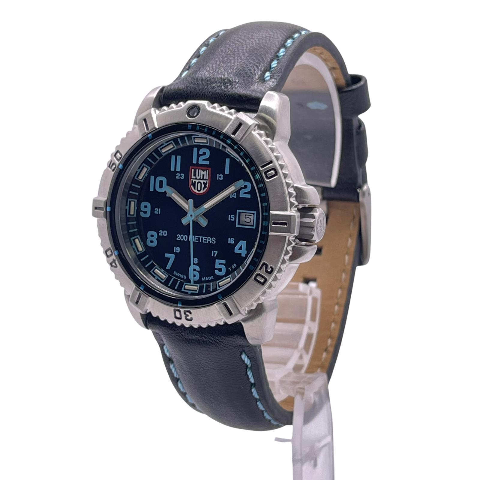 Luminox Steel Colormark Stahl Schwarzes Zifferblatt Quarz Unisex-Uhr XS.7253 im Zustand „Gut“ in New York, NY