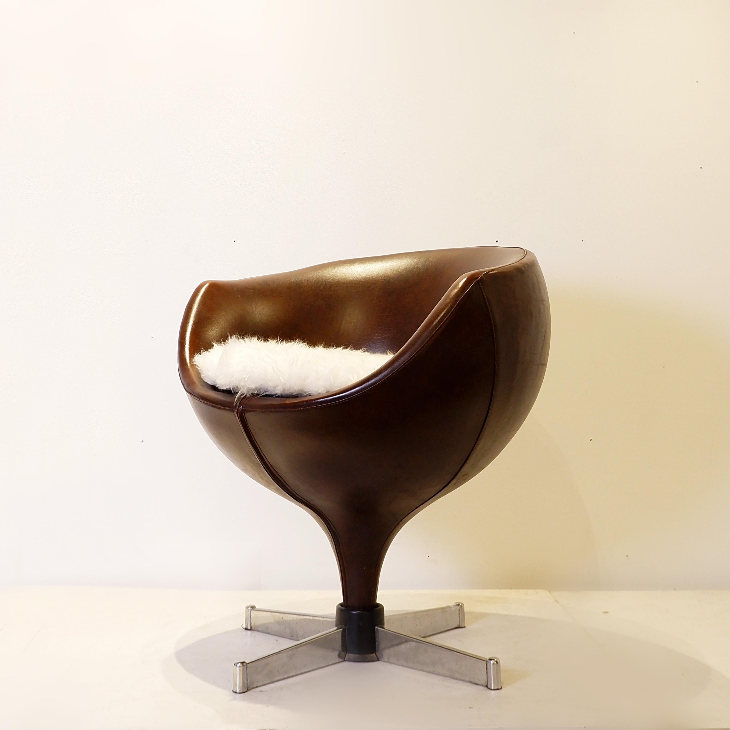Luna Ball side chair by Pierre Guariche, 1960's For Sale 4