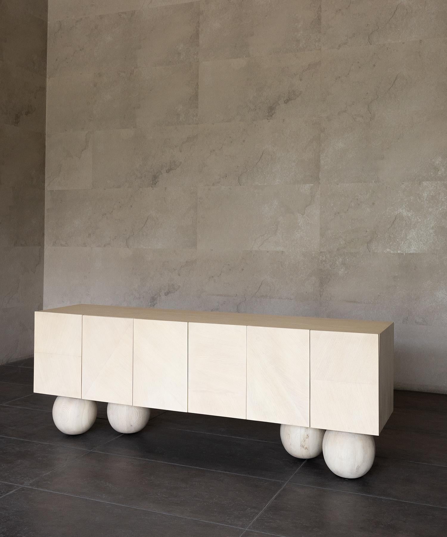 XXIe siècle et contemporain TABLE CREDENZA LUNA - Chêne blanchi blanchi, MODERN en vente