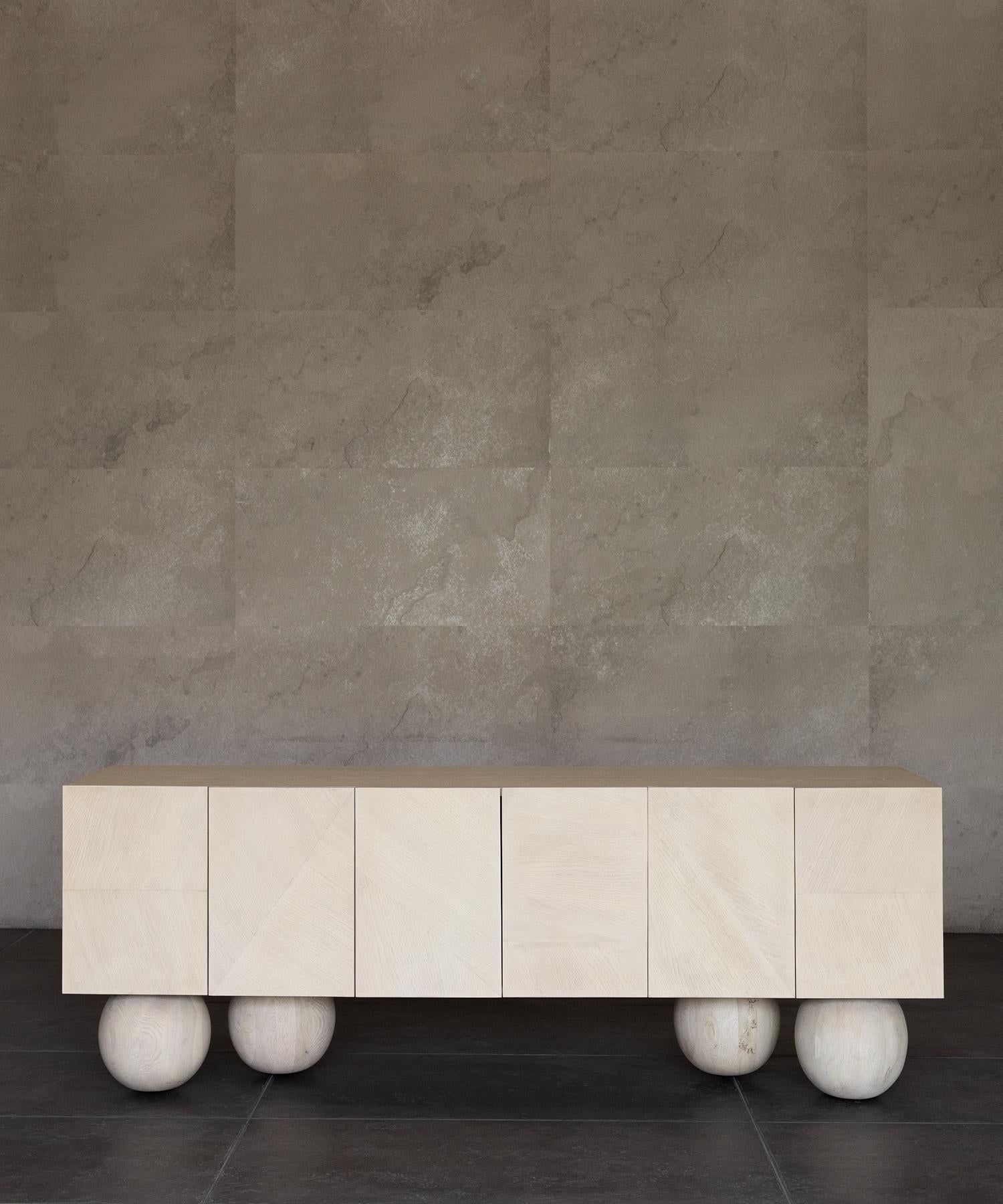 TABLE CREDENZA LUNA - Chêne blanchi blanchi, MODERN en vente 1