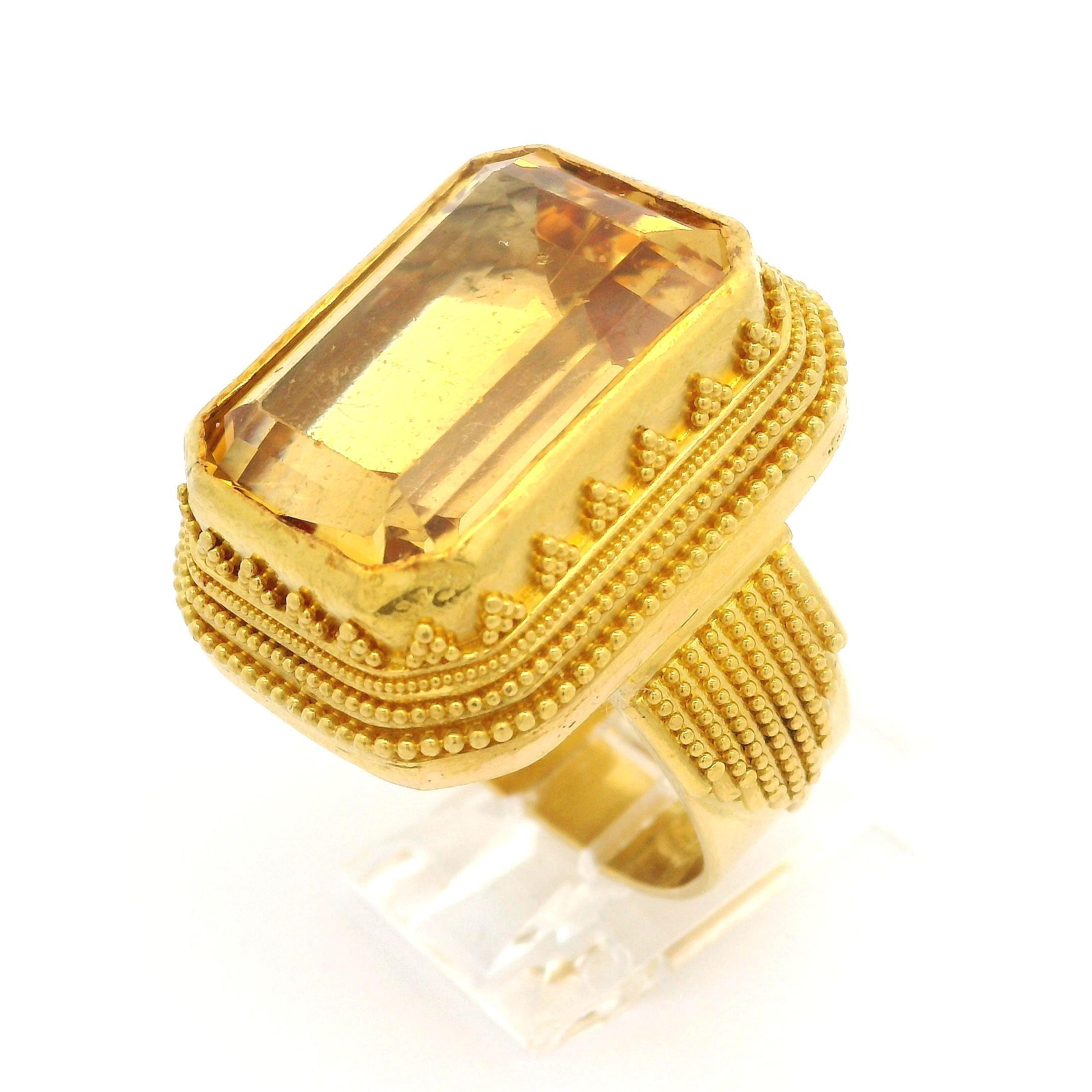 –Stone(s)–
(1) Natural Genuine Topaz - Octagonal Cut - Bezel Set - Vivid Golden Yellow Color - 18..37x13.10mm - 18ct (approx. based on the certification's informations)
** See Certification Details Below for Complete Info **

Material: Solid 22k