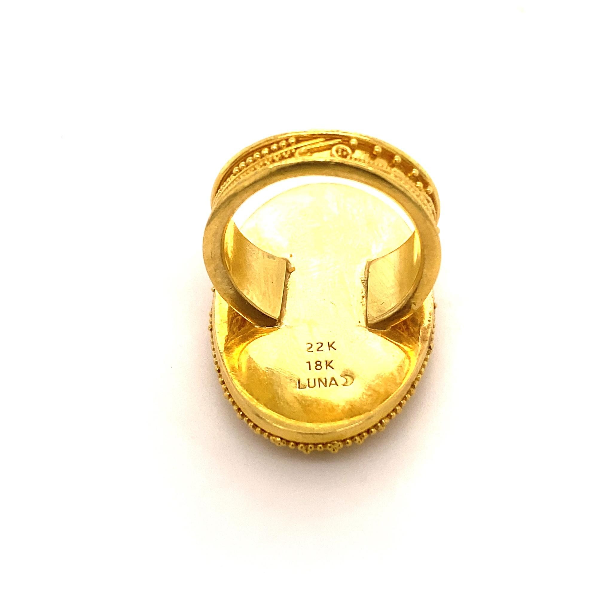 Luna Felix „Conk Wood“ Opal 22k Gelbgold Designer-Ring Damen im Angebot