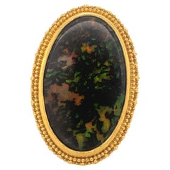 Luna Felix „Conk Wood“ Opal 22k Gelbgold Designer-Ring
