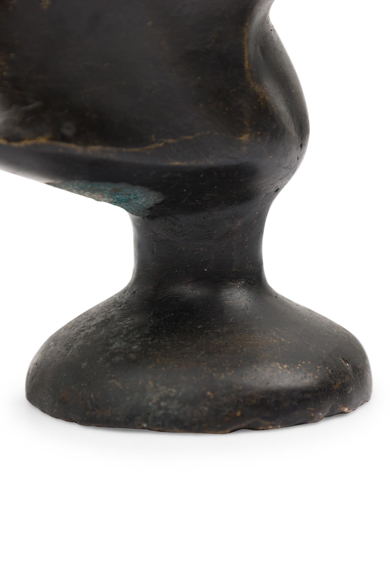 „Luna“ Brutalistische figurale Bronzeskulptur in limitierter Auflage von Newel Modern im Angebot 1