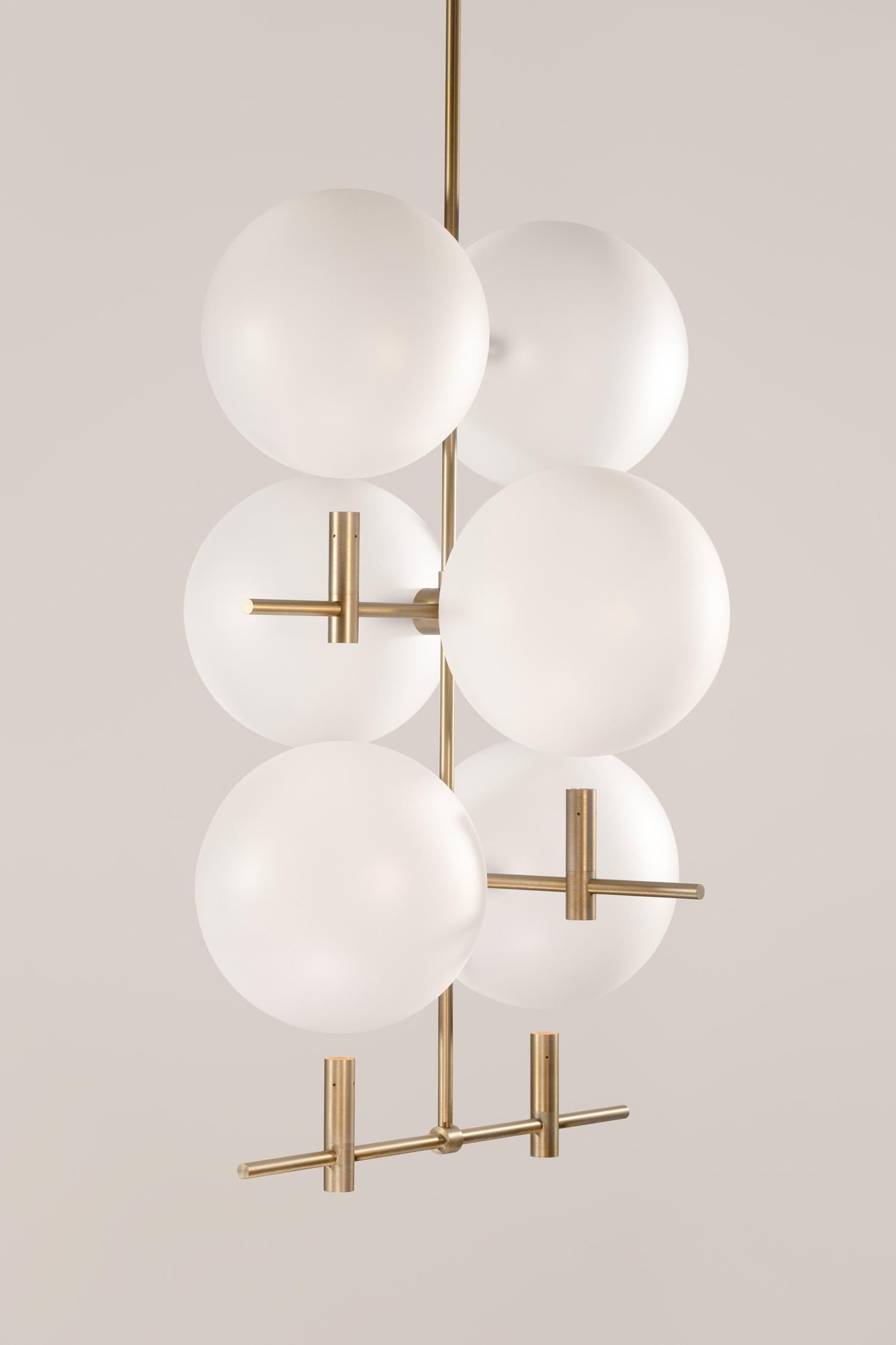Contemporary Luna Luminaire / Chandelier Horizontal II06 in Brushed Gold For Sale