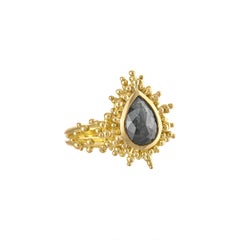 Luna OOAK – Skulpturaler Ring aus 18-karätigem Gold mit Diamant im Rosenschliff von Aneta Zae