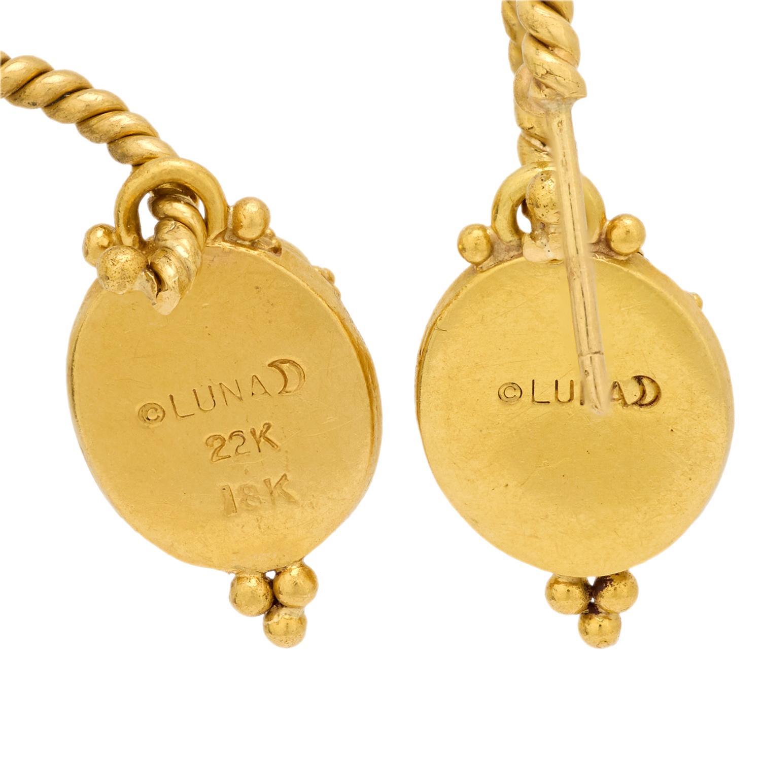 Orecchini a goccia Luna opale in oro giallo 22k e 18k In condizioni buone in vendita a Beverly Hills, CA