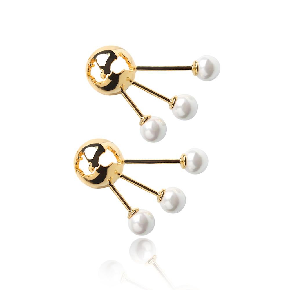 Round Cut Luna pearls earrings by Cristina Ramella For Sale
