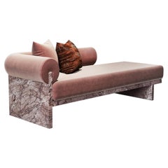 Poltrona Luna Pink Siena in marmo e seta mohair di Sheree Stuart Design