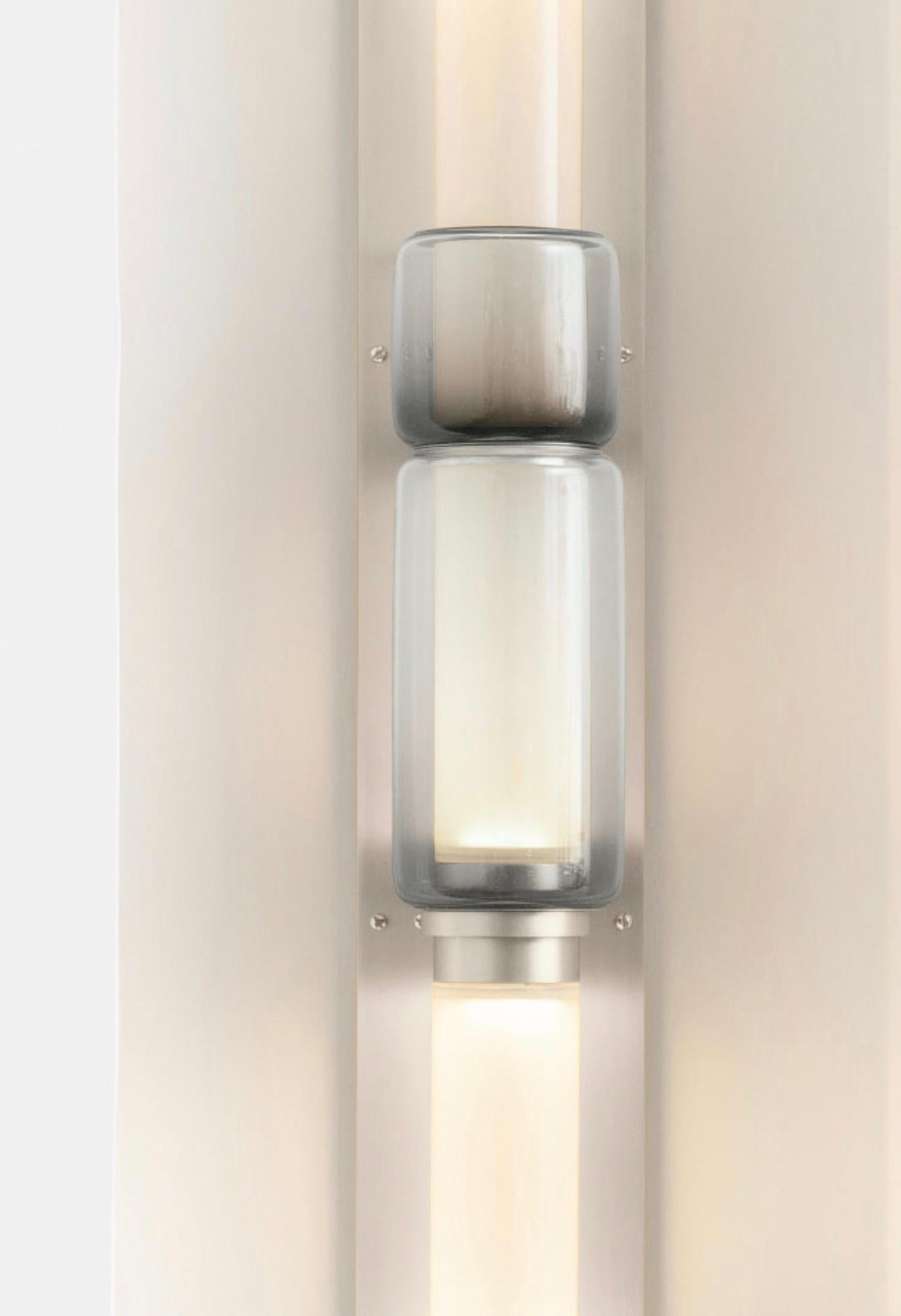 A lighting system with infinite interpretations, the Luna Sconce with Glass Beads is an elegant and refined lighting option which comes with blown-glass beads to provide a beautiful pop of colour. Handmade with Gabriel Scott's signature metal and