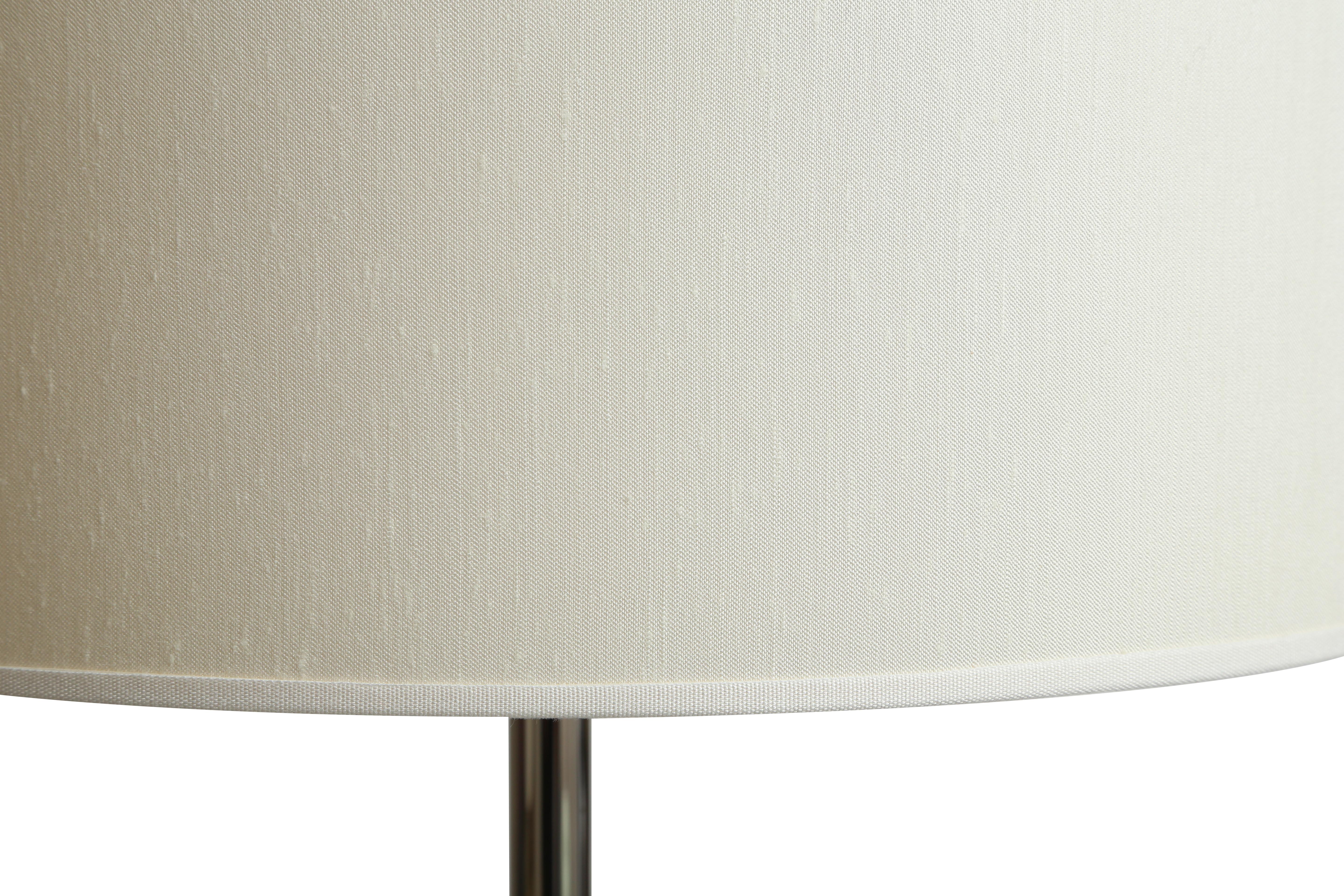 Luna table lamp by Selezioni Domus, Made in Italy.

Dimensions: 19.5