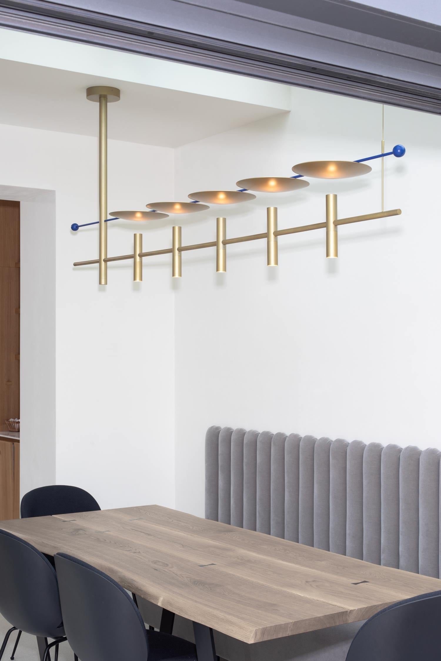 Contemporary Lunae Luminaire / Chandelier Horizontal I03 in Gold For Sale