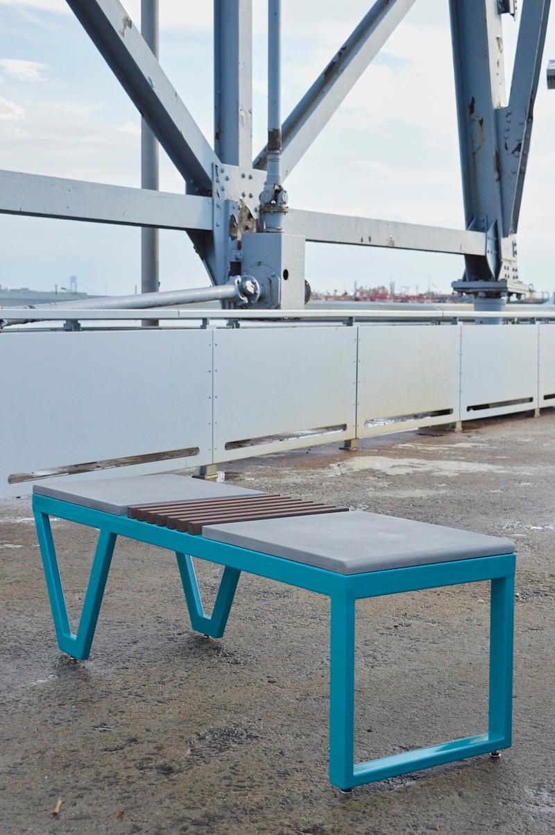 Lunar Bench von Cauv Design Stahl / Beton / Holz für den Innen- oder Außenbereich (21. Jahrhundert und zeitgenössisch) im Angebot