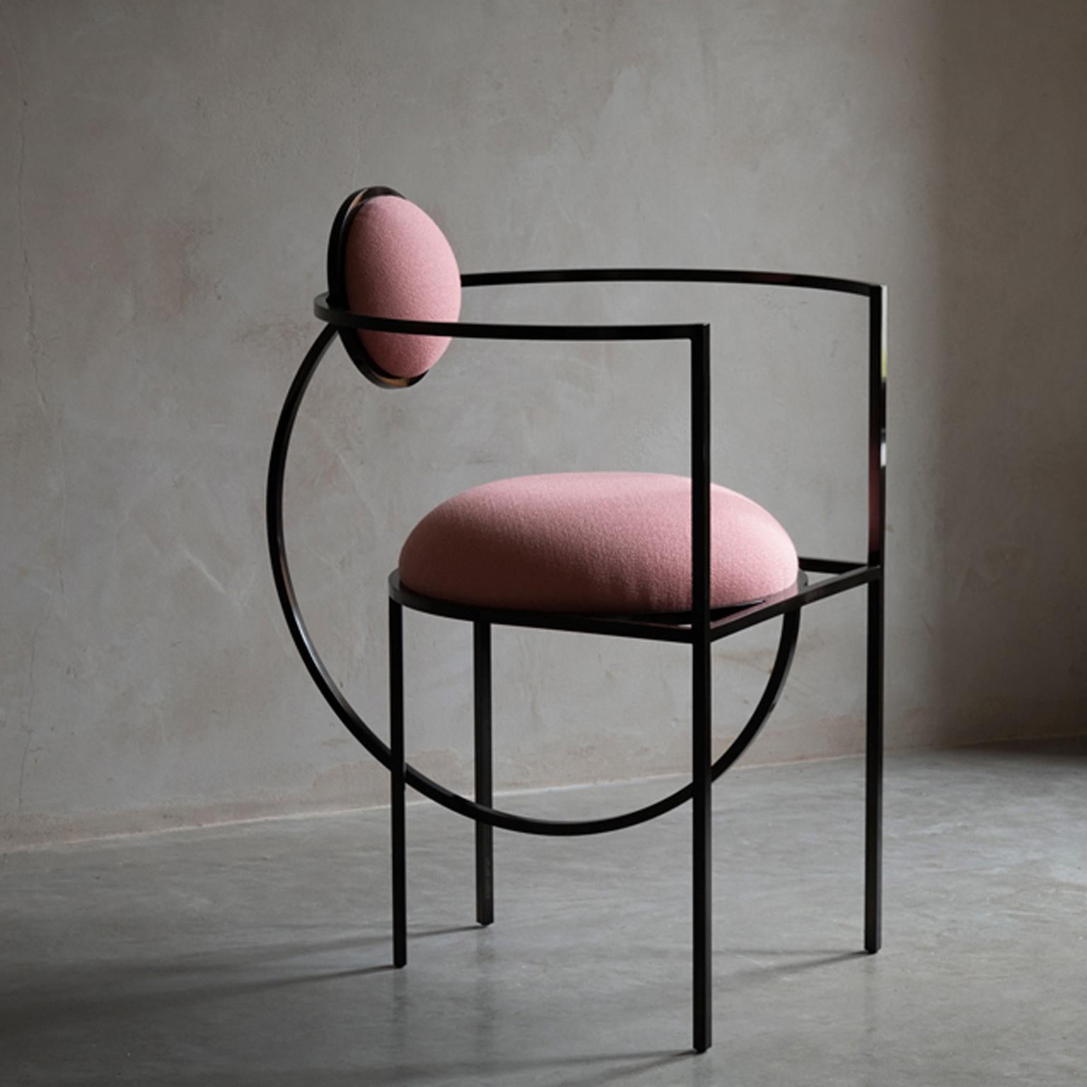Lunar Chair aus cremefarbenem Boucle-Wollstoff und gebürstetem Messing, von Lara Bohinc (Wolle) im Angebot