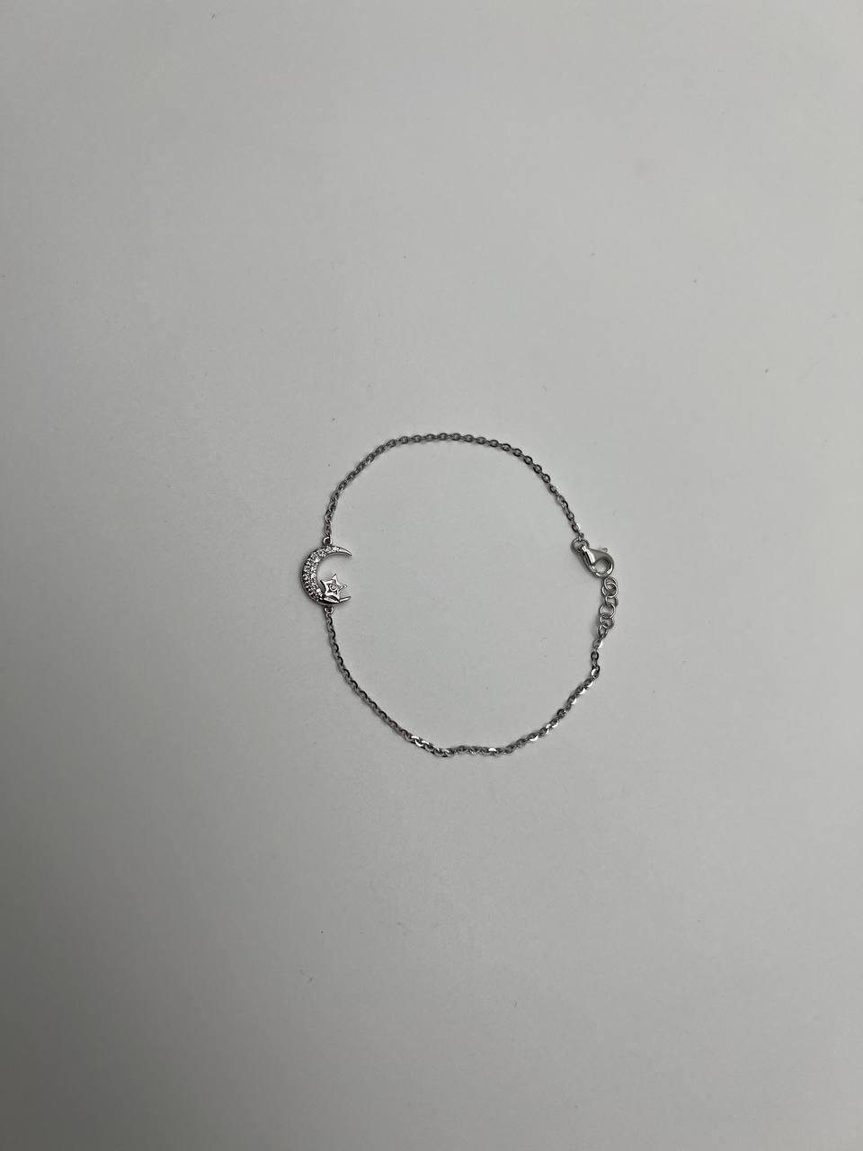 Lunar Moon Star White Brilliant Diamond Pave 18 Karat White Gold Chain Bracelet In New Condition For Sale In Oakton, VA