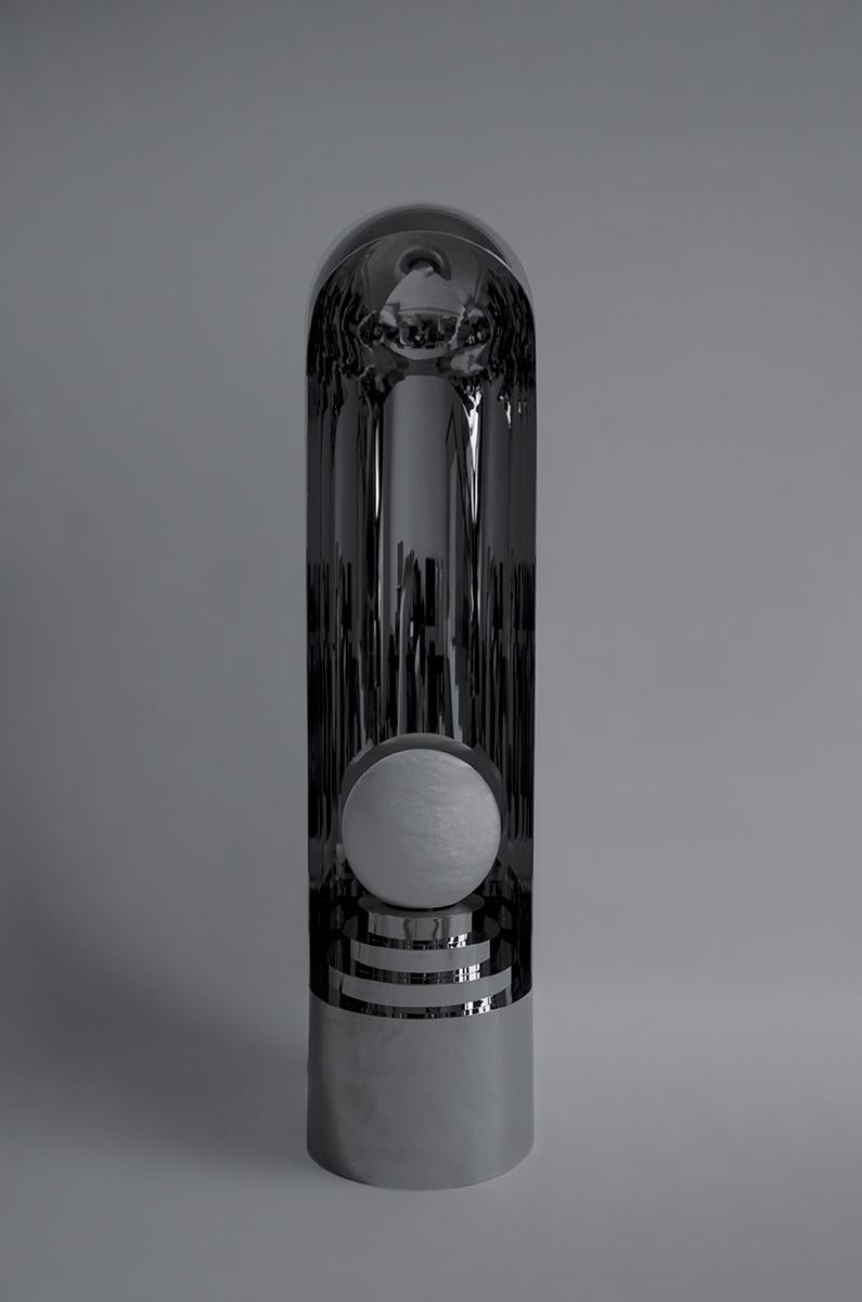 Lunar Sanctuary Stehlampe mit Alabaster-Mond-Glühlampe (Futuristisch) im Angebot