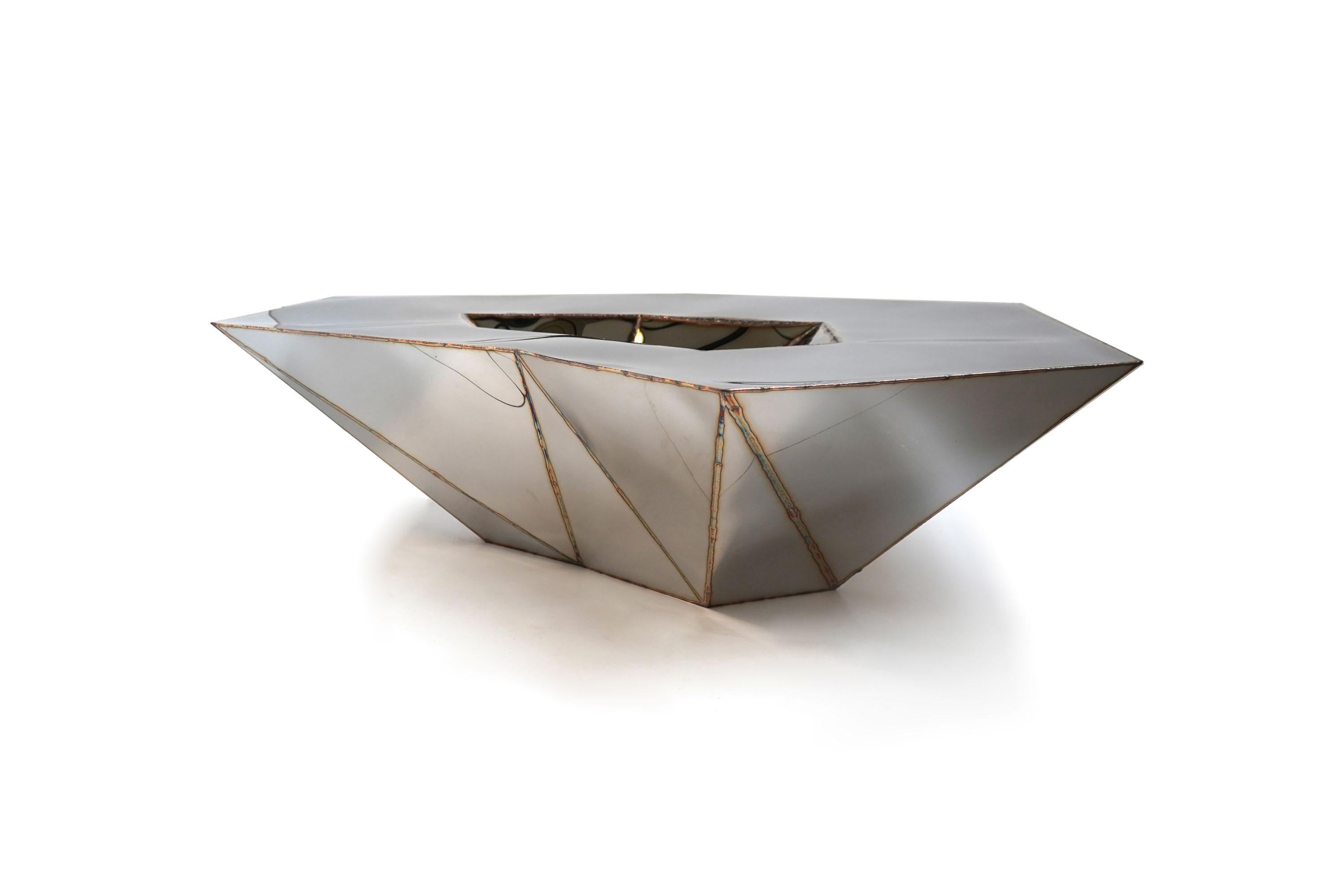 Mesa Lunar de acero inoxidable soldado pulido espejo de Julian Mayor en venta 10